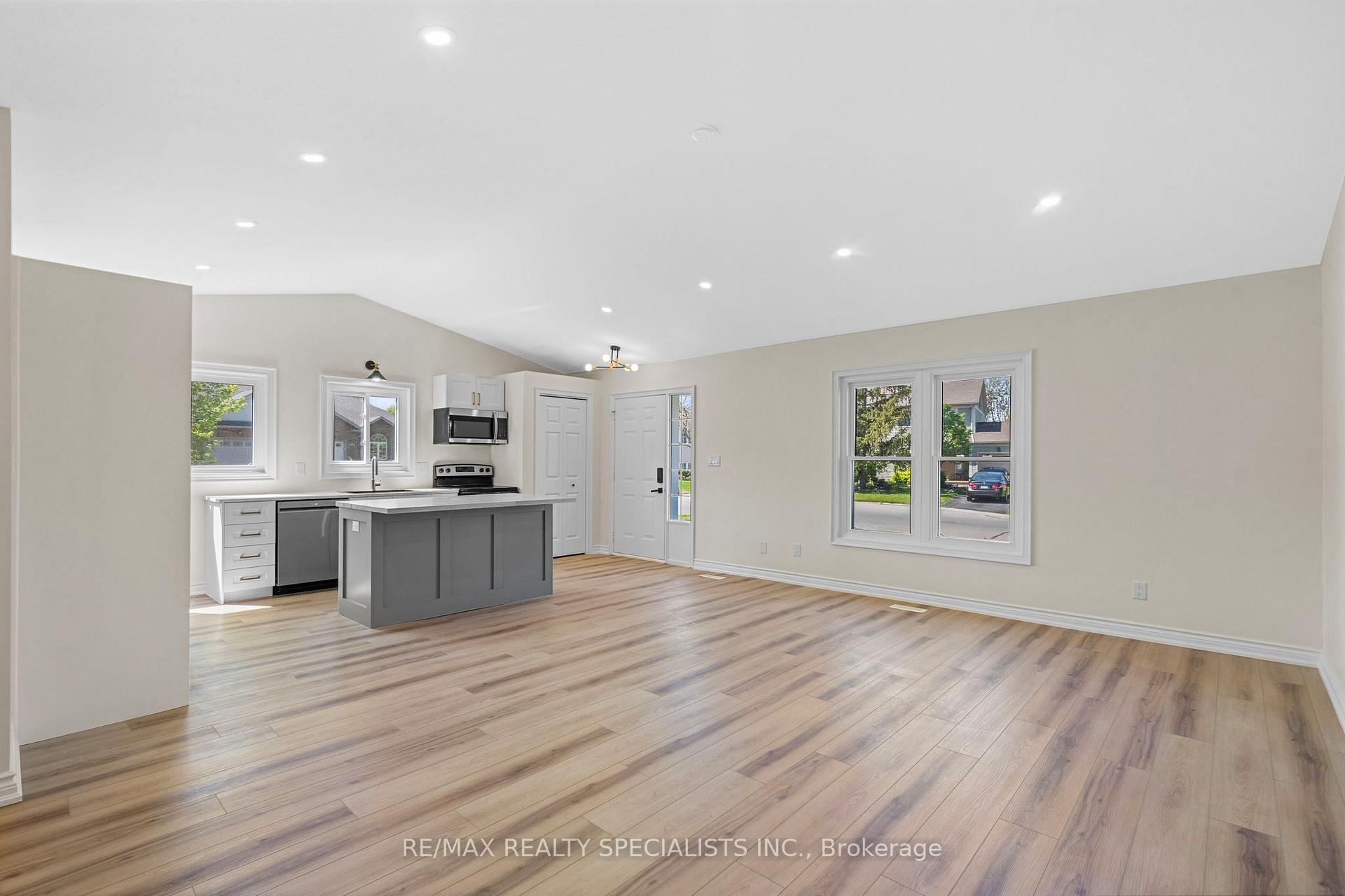Photo 12 of 5166 Mulberry Drive, Lincoln, Beamsville — HOMEH