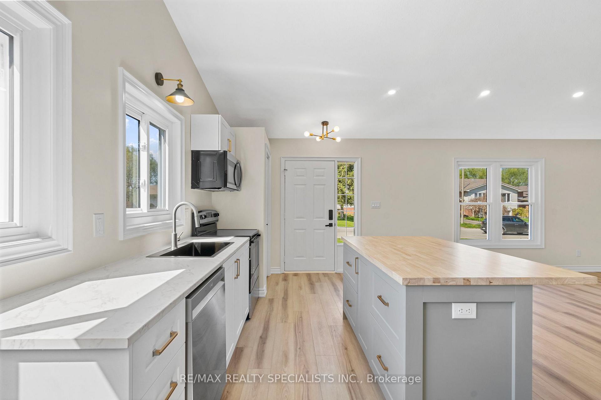 Photo 4 of 5166 Mulberry Drive, Lincoln, Beamsville — HOMEH