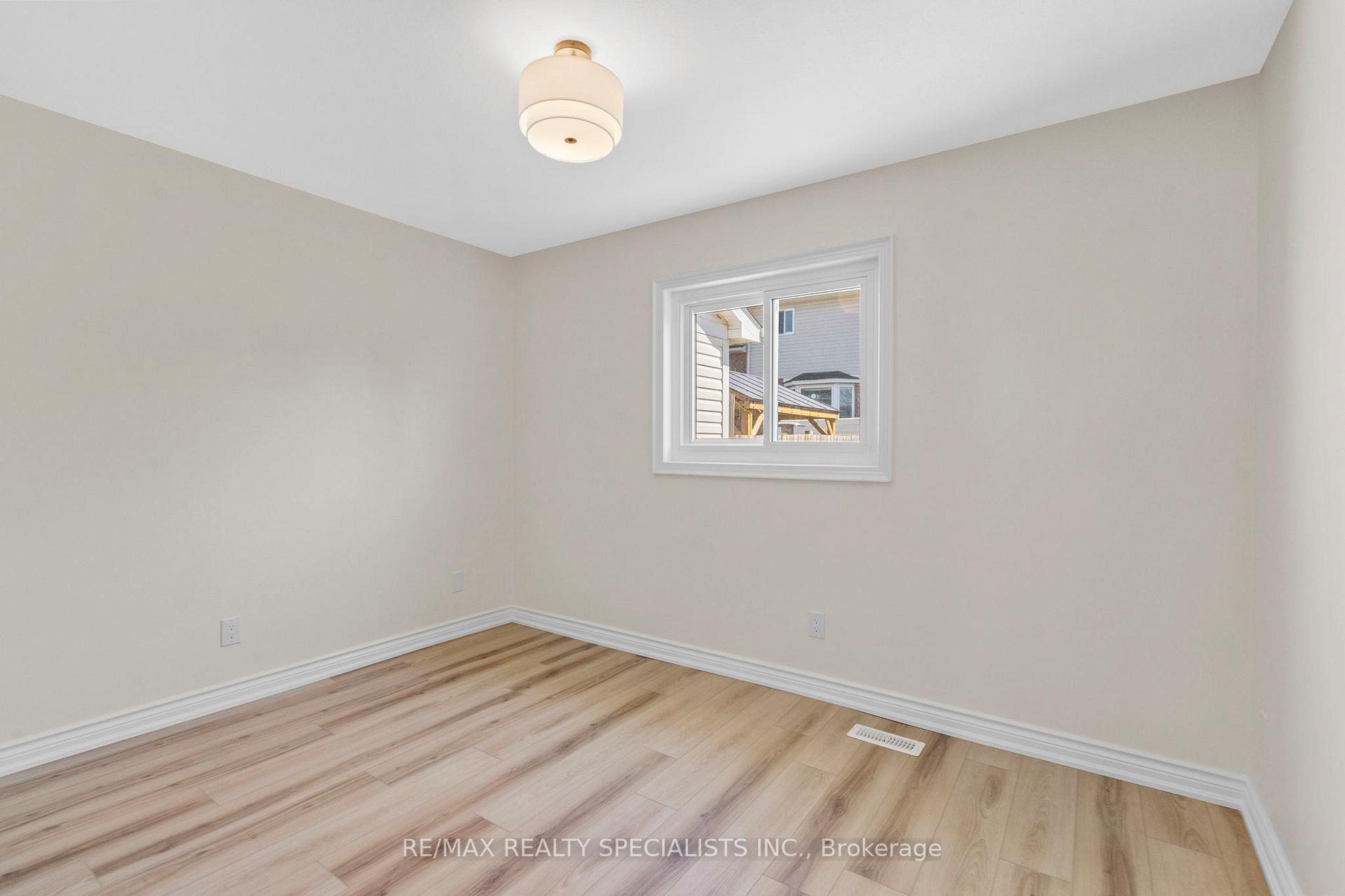 Photo 20 of 5166 Mulberry Drive, Lincoln, Beamsville — HOMEH