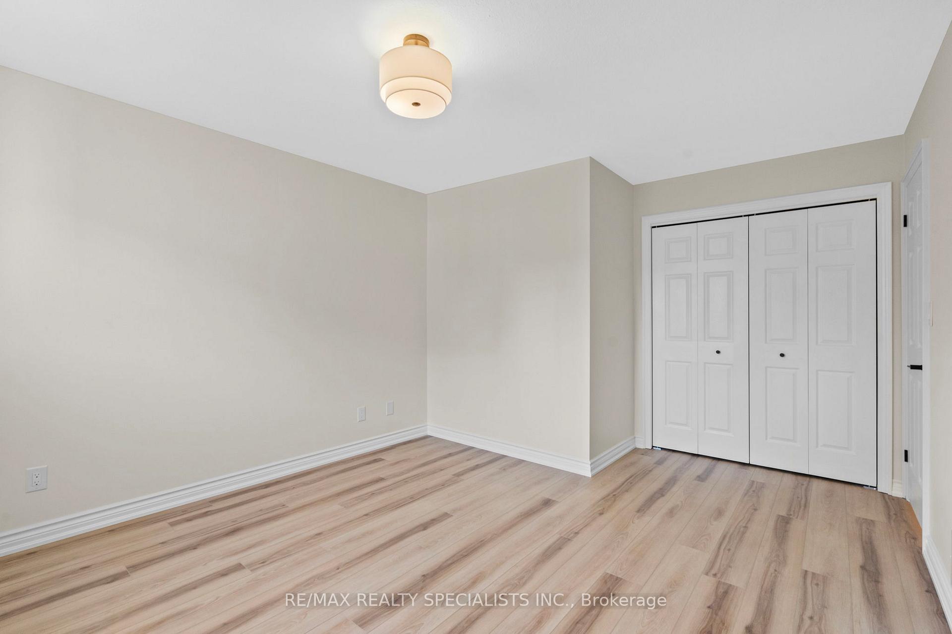 Photo 15 of 5166 Mulberry Drive, Lincoln, Beamsville — HOMEH