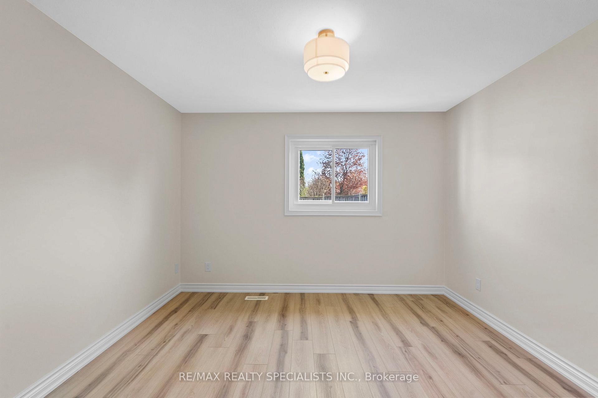 Photo 21 of 5166 Mulberry Drive, Lincoln, Beamsville — HOMEH