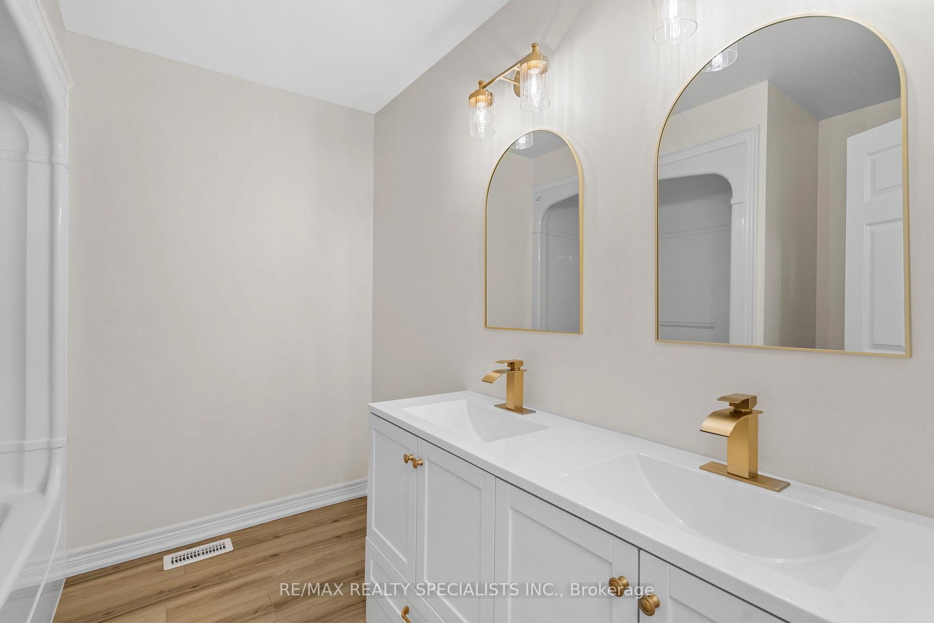 Photo 18 of 5166 Mulberry Drive, Lincoln, Beamsville — HOMEH