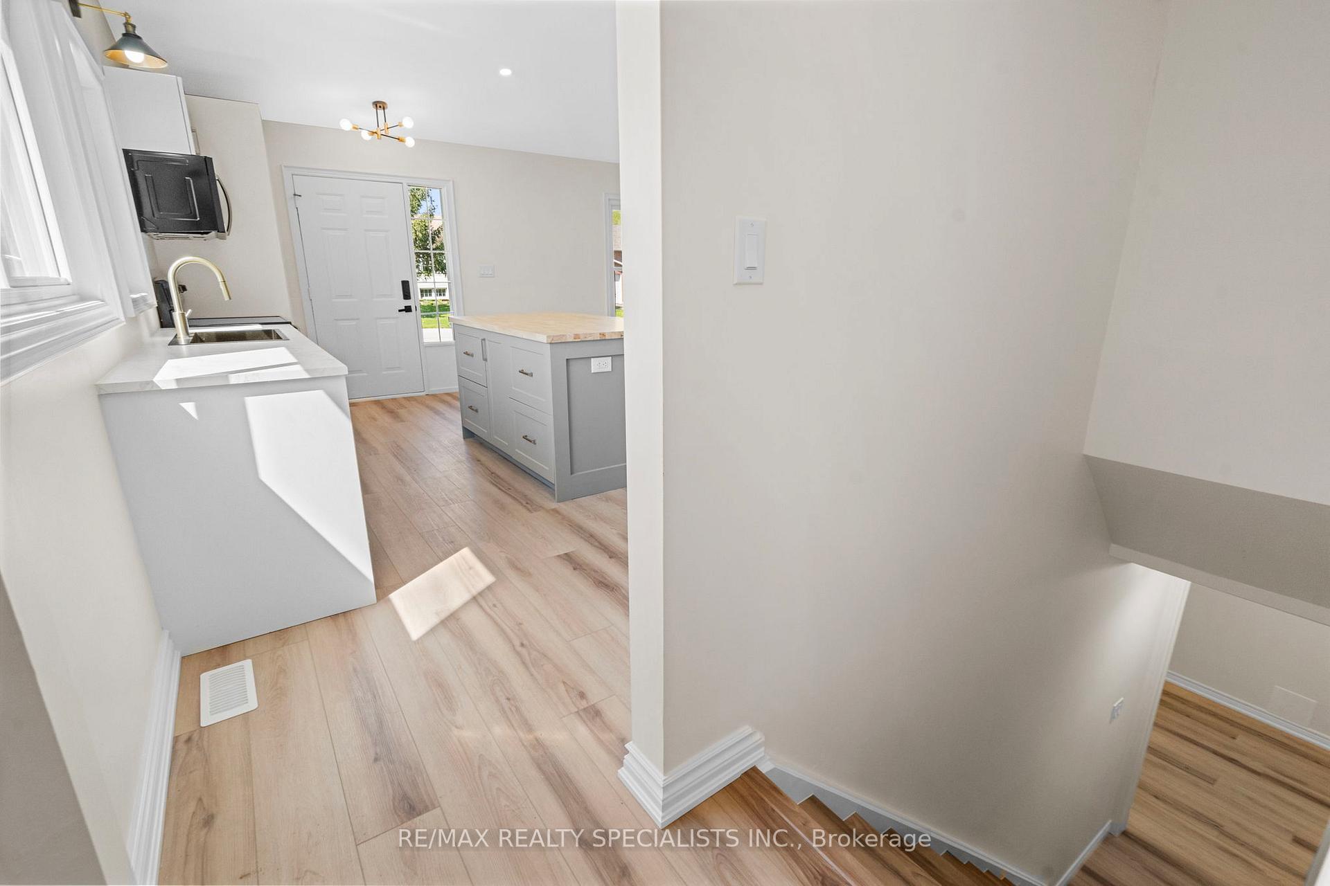 Photo 24 of 5166 Mulberry Drive, Lincoln, Beamsville — HOMEH