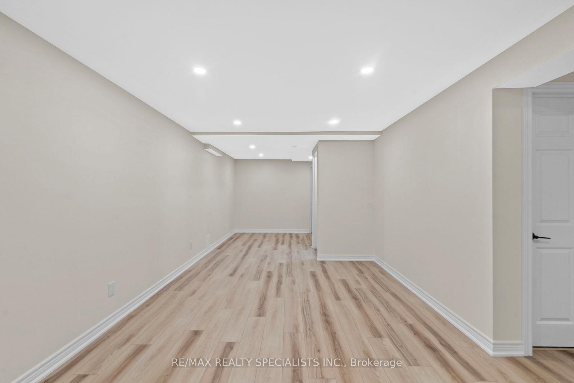 Photo 35 of 5166 Mulberry Drive, Lincoln, Beamsville — HOMEH