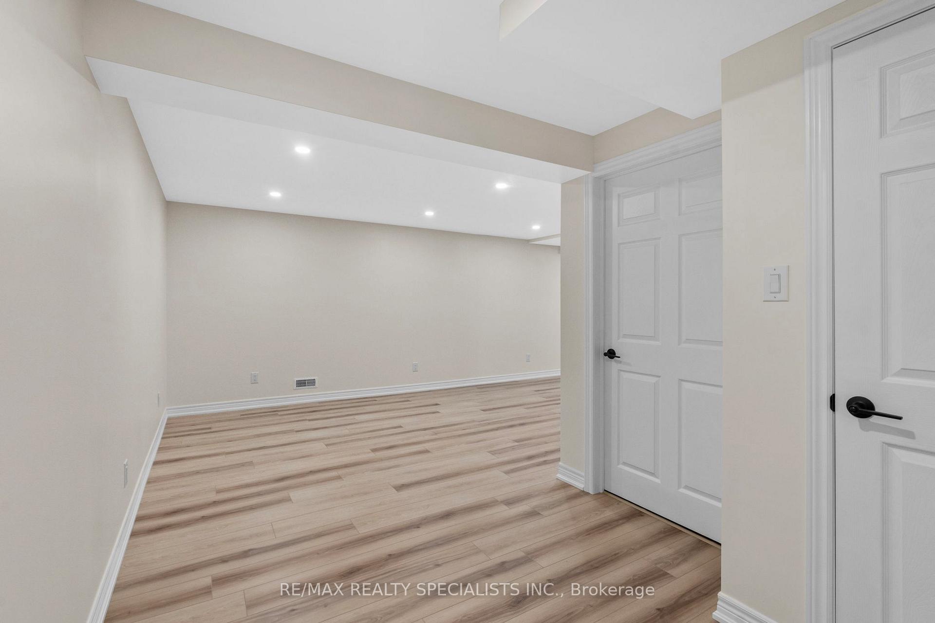 Photo 40 of 5166 Mulberry Drive, Lincoln, Beamsville — HOMEH