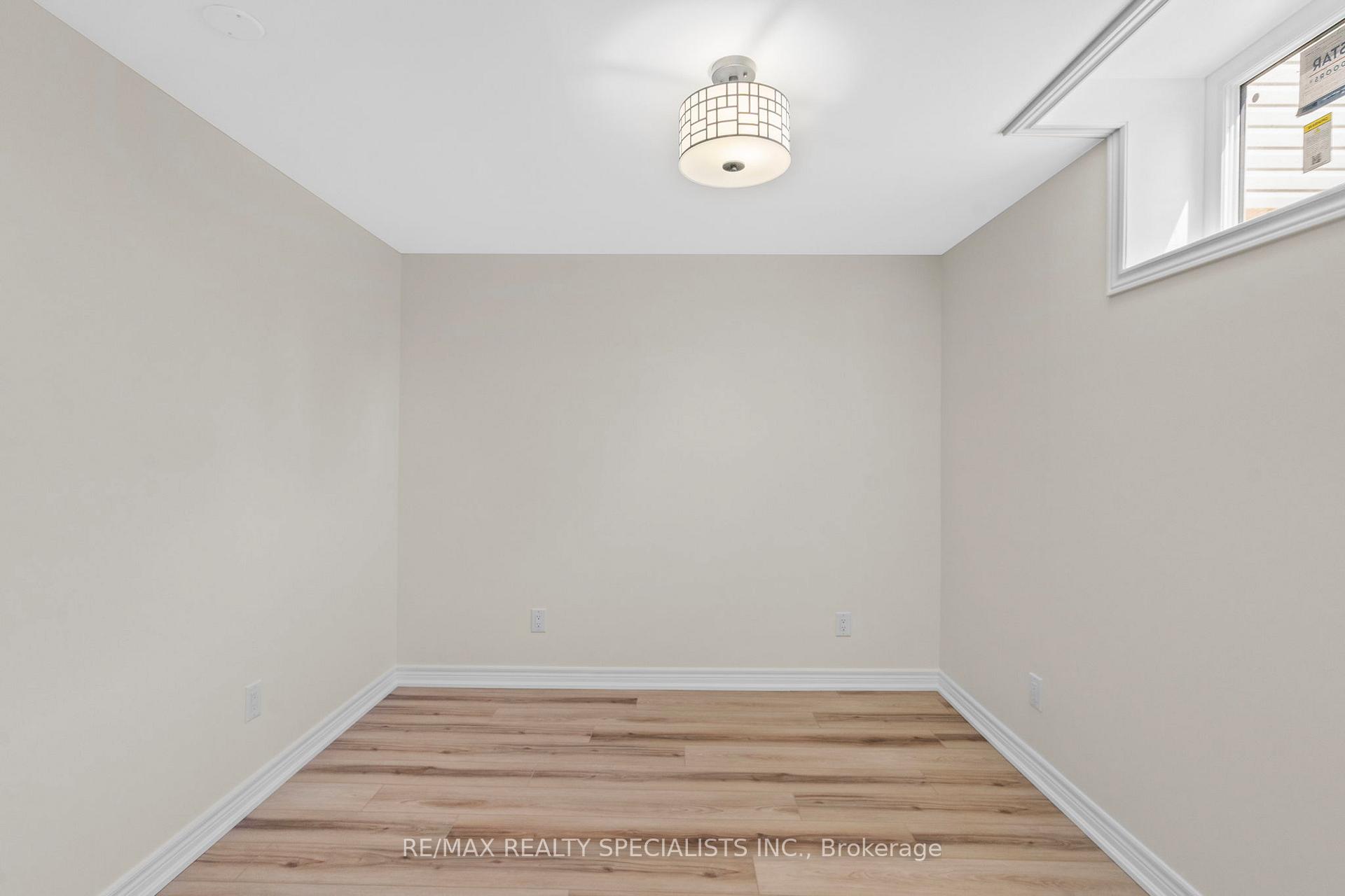 Photo 37 of 5166 Mulberry Drive, Lincoln, Beamsville — HOMEH