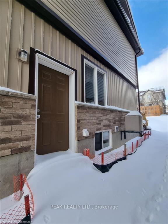 Photo 2 of 26 Renfrew Street, Kitchener — HOMEH