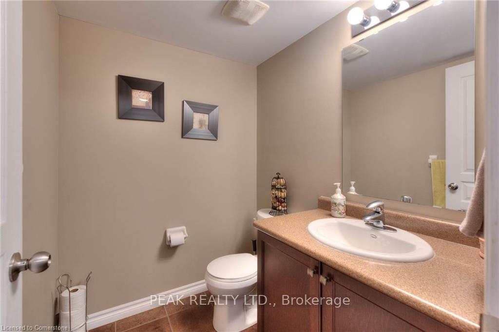 Photo 11 of 26 Renfrew Street, Kitchener — HOMEH