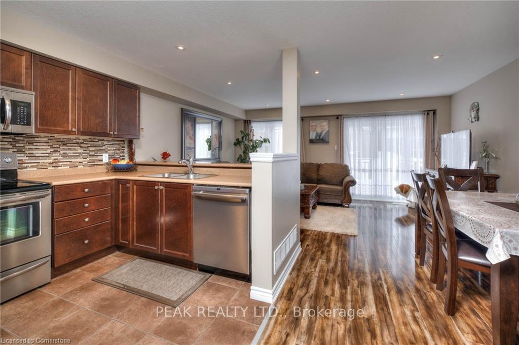 Photo 7 of 26 Renfrew Street, Kitchener — HOMEH