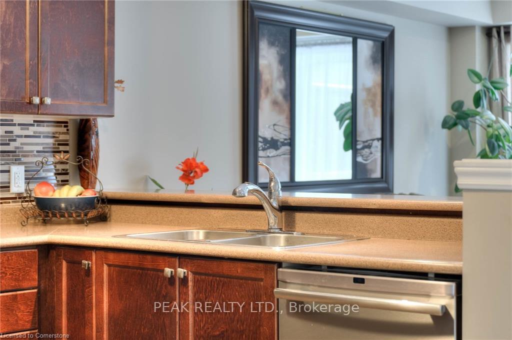 Photo 13 of 26 Renfrew Street, Kitchener — HOMEH