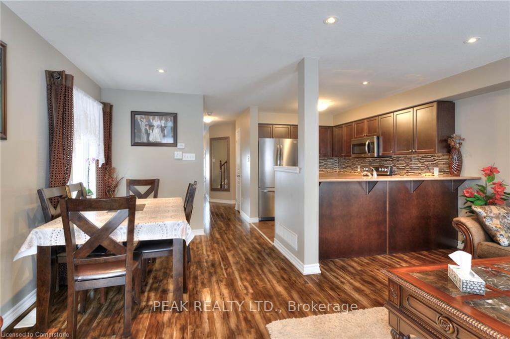Photo 16 of 26 Renfrew Street, Kitchener — HOMEH