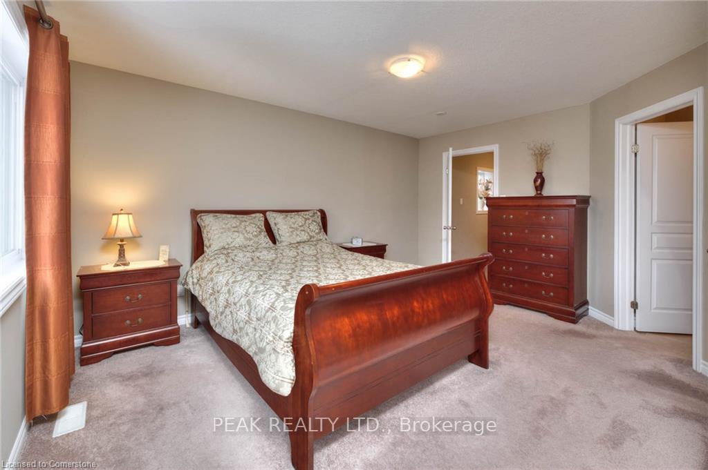 Photo 18 of 26 Renfrew Street, Kitchener — HOMEH
