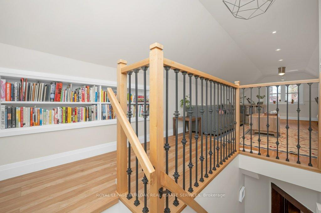 Photo 15 of 127 Wexford Avenue S, Hamilton, Delta — HOMEH
