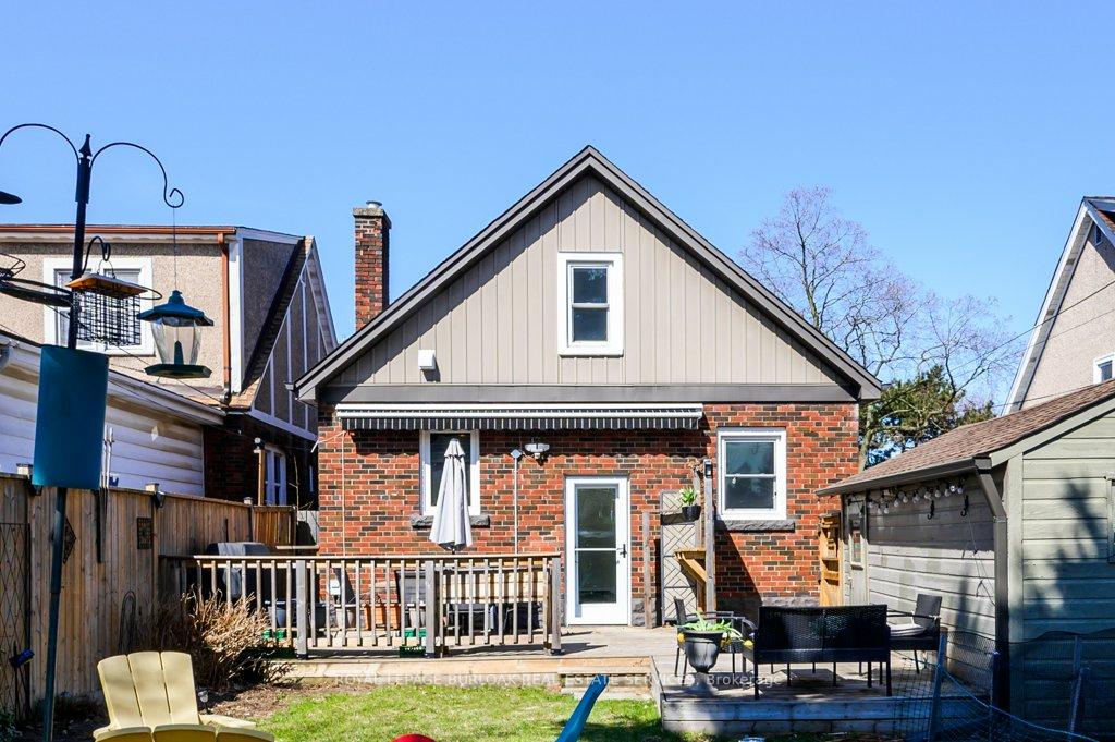 Photo 11 of 127 Wexford Avenue S, Hamilton, Delta — HOMEH