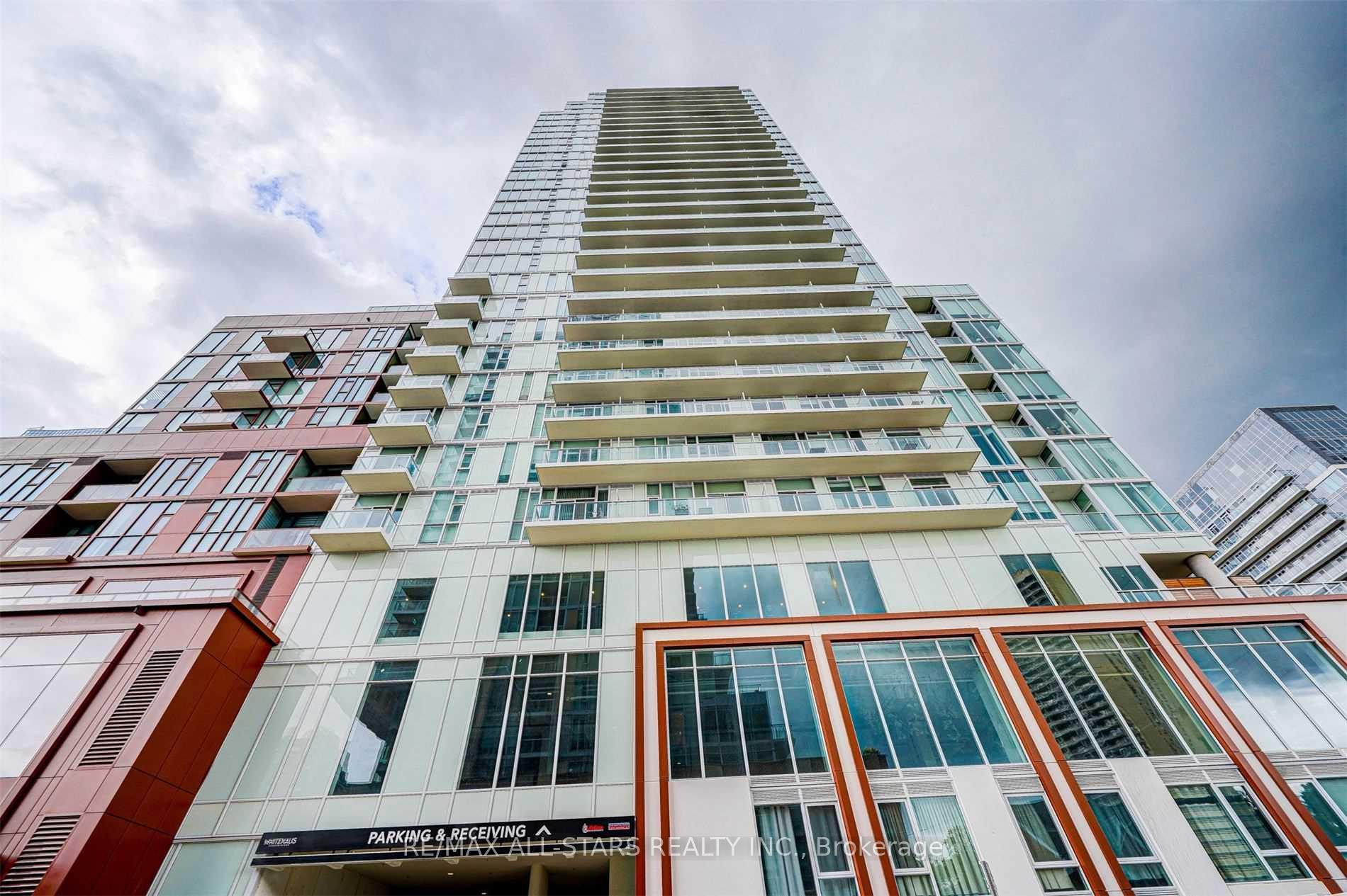 Front of Unit 2302, 33 Helendale Avenue