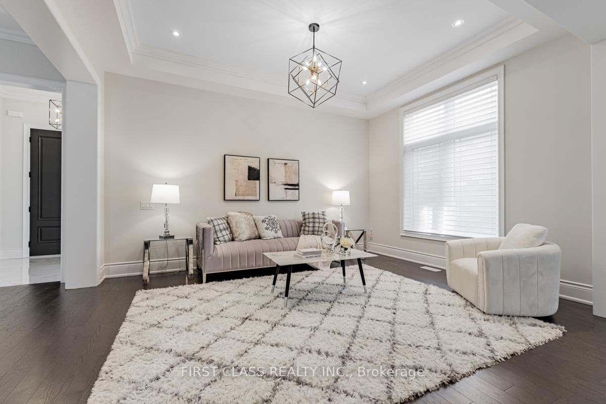 Photo 6 of 21 Mower Avenue, Vaughan, Patterson — HOMEH