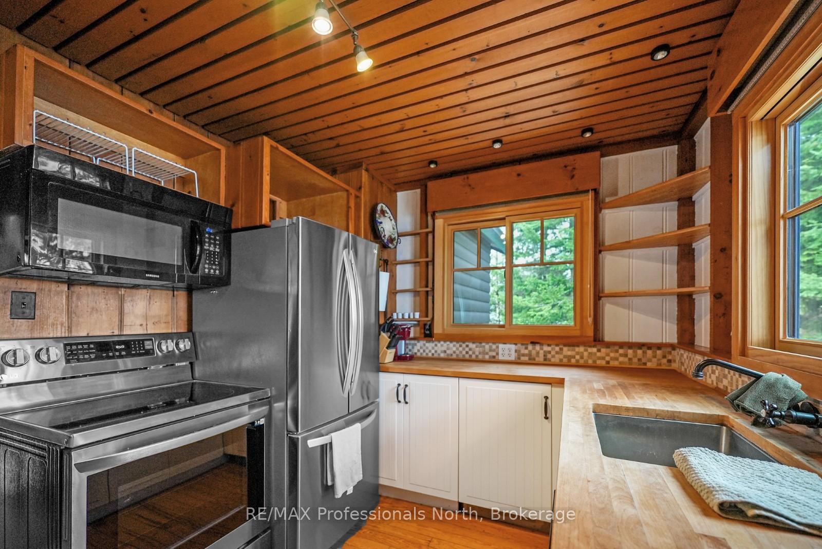 Photo 6 of 1070 Quail Run Lane, Minden Hills, Minden — HOMEH