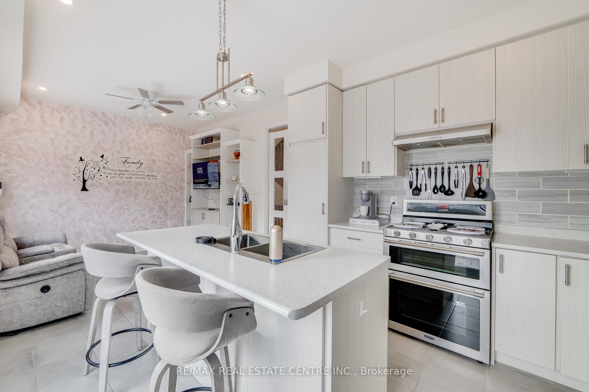 Photo 38 of 124 Skinner Road, Hamilton, Waterdown — HOMEH