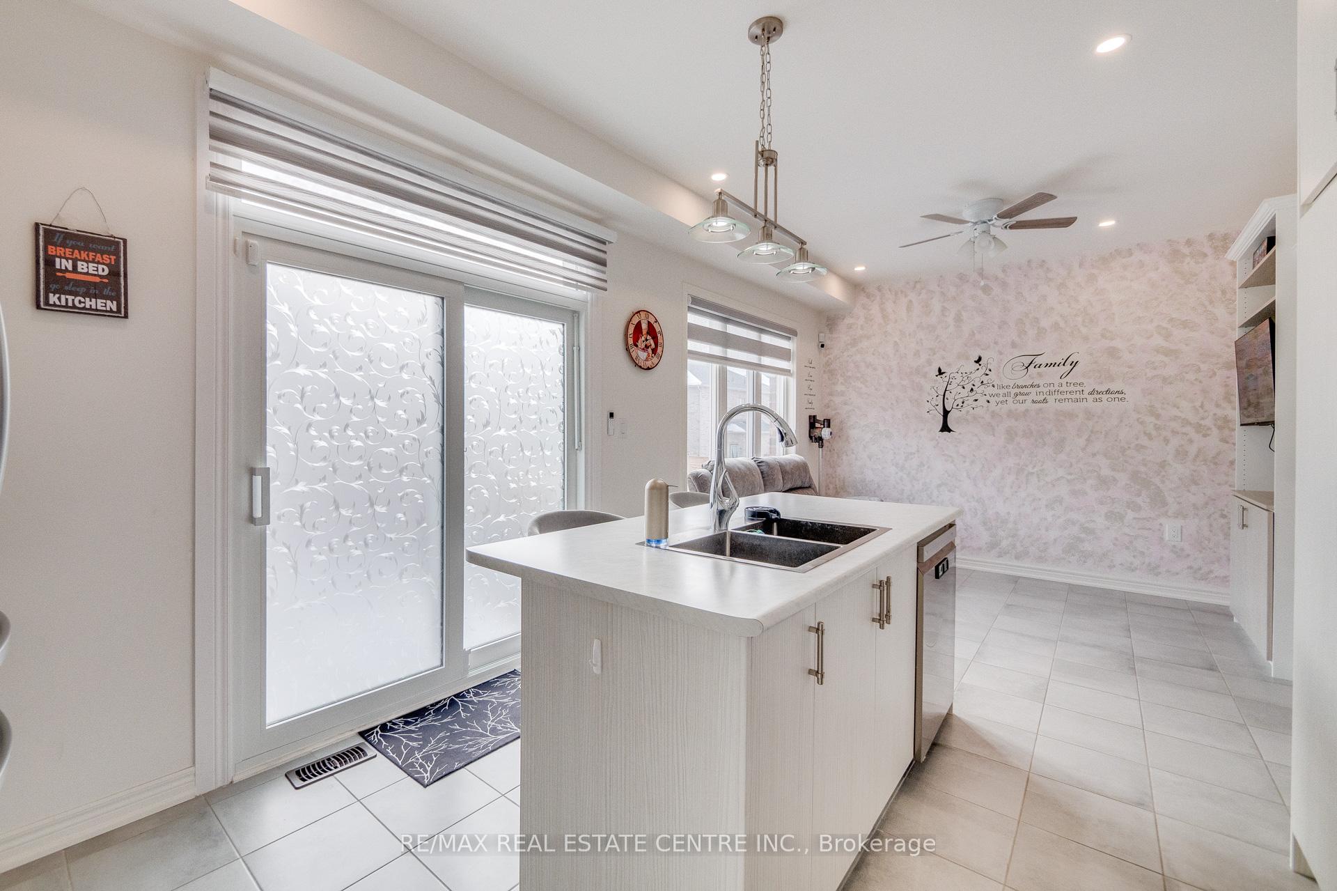 Photo 8 of 124 Skinner Road, Hamilton, Waterdown — HOMEH