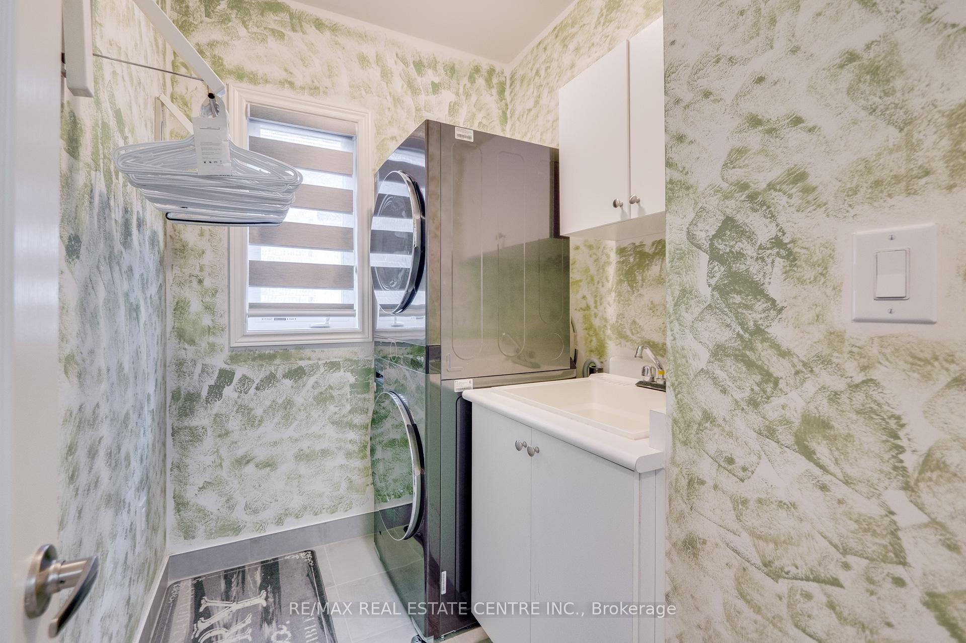 Photo 23 of 124 Skinner Road, Hamilton, Waterdown — HOMEH