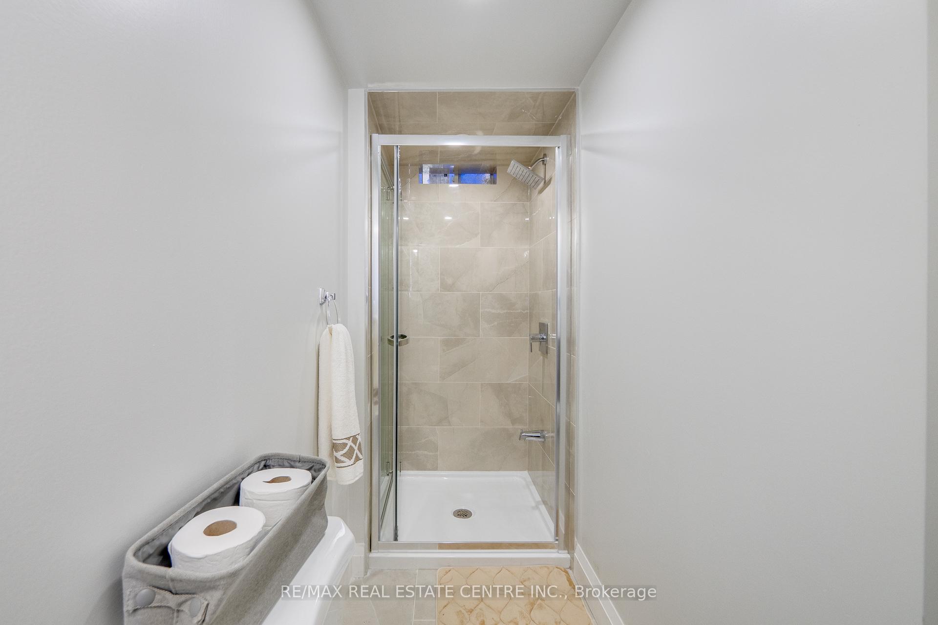 Photo 29 of 124 Skinner Road, Hamilton, Waterdown — HOMEH