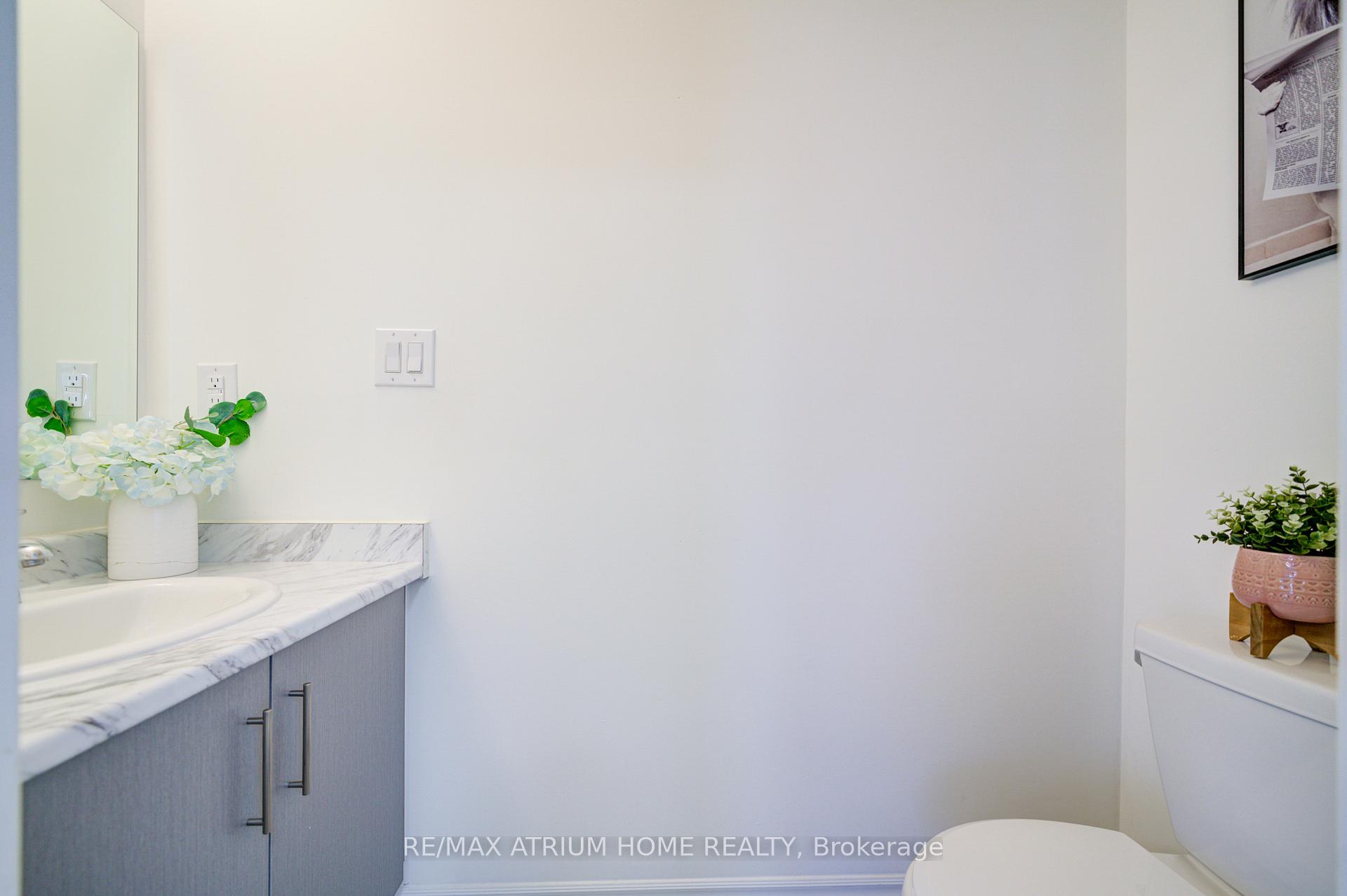 Photo 4 of 61 Imperial College Lane, Markham, Wismer — HOMEH