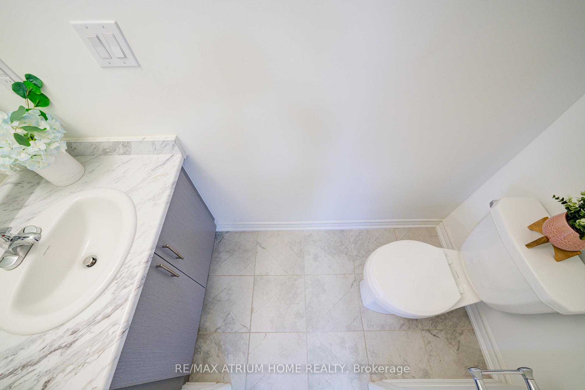 Photo 30 of 61 Imperial College Lane, Markham, Wismer — HOMEH