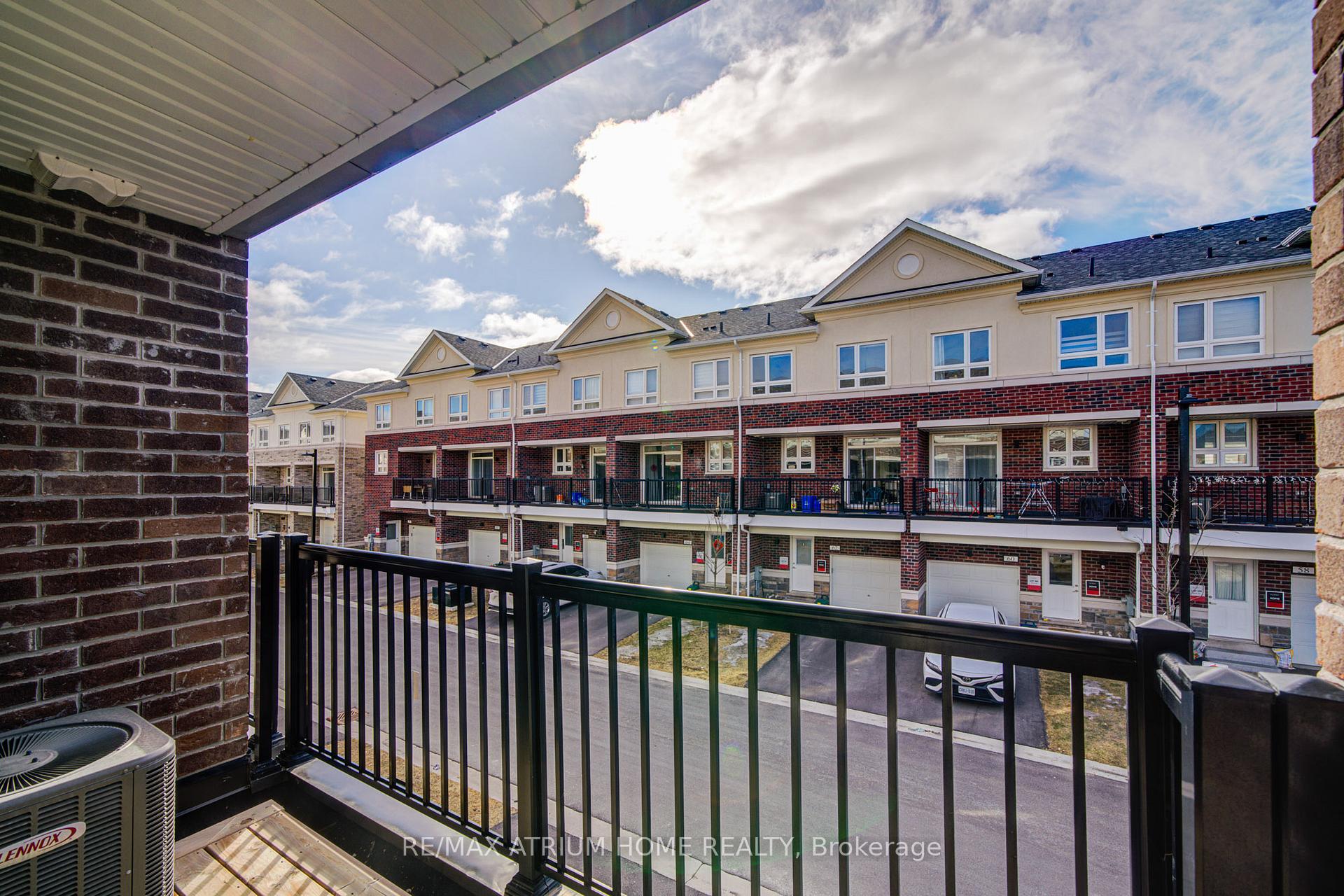 Photo 32 of 61 Imperial College Lane, Markham, Wismer — HOMEH