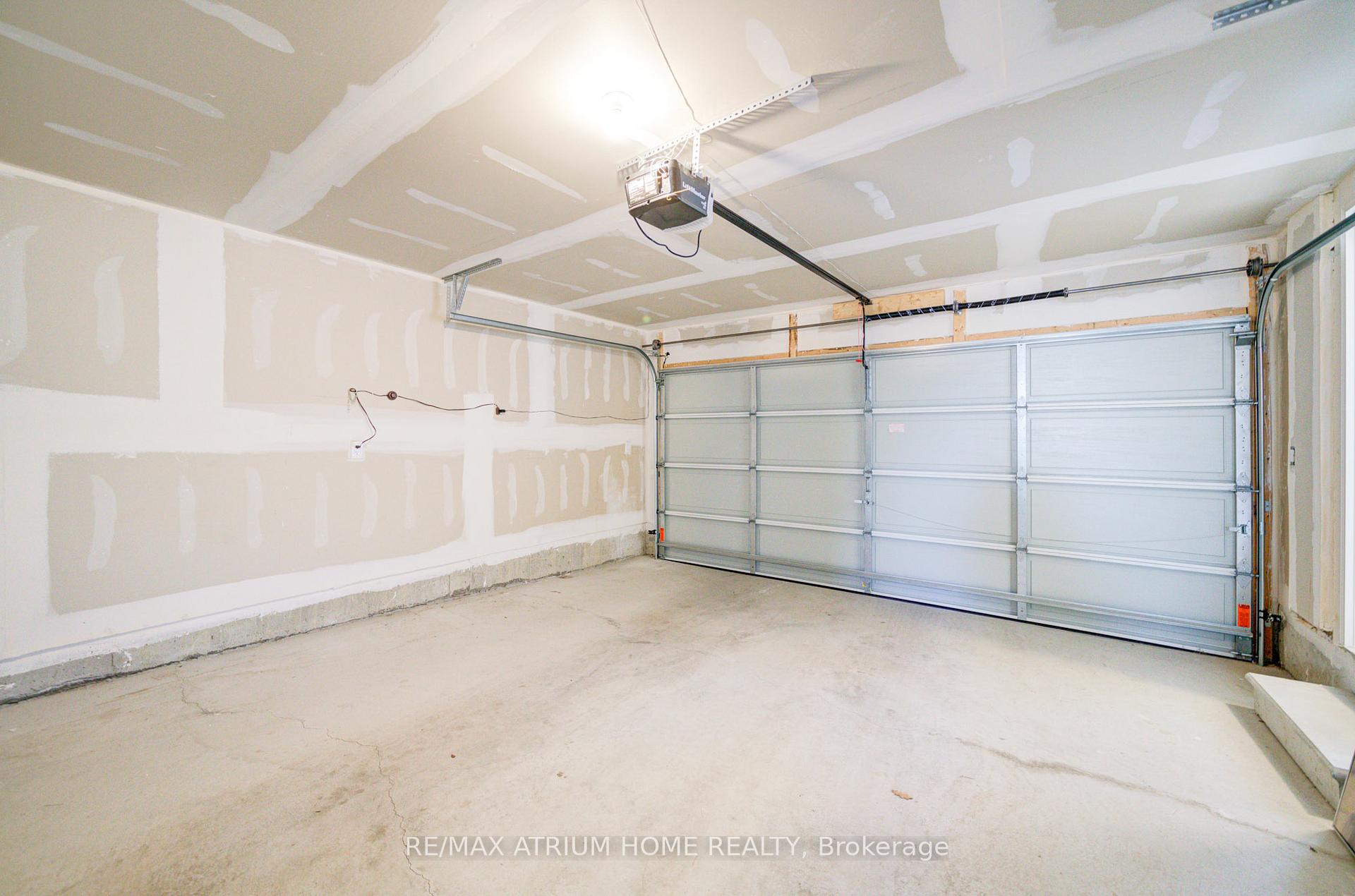 Photo 29 of 61 Imperial College Lane, Markham, Wismer — HOMEH