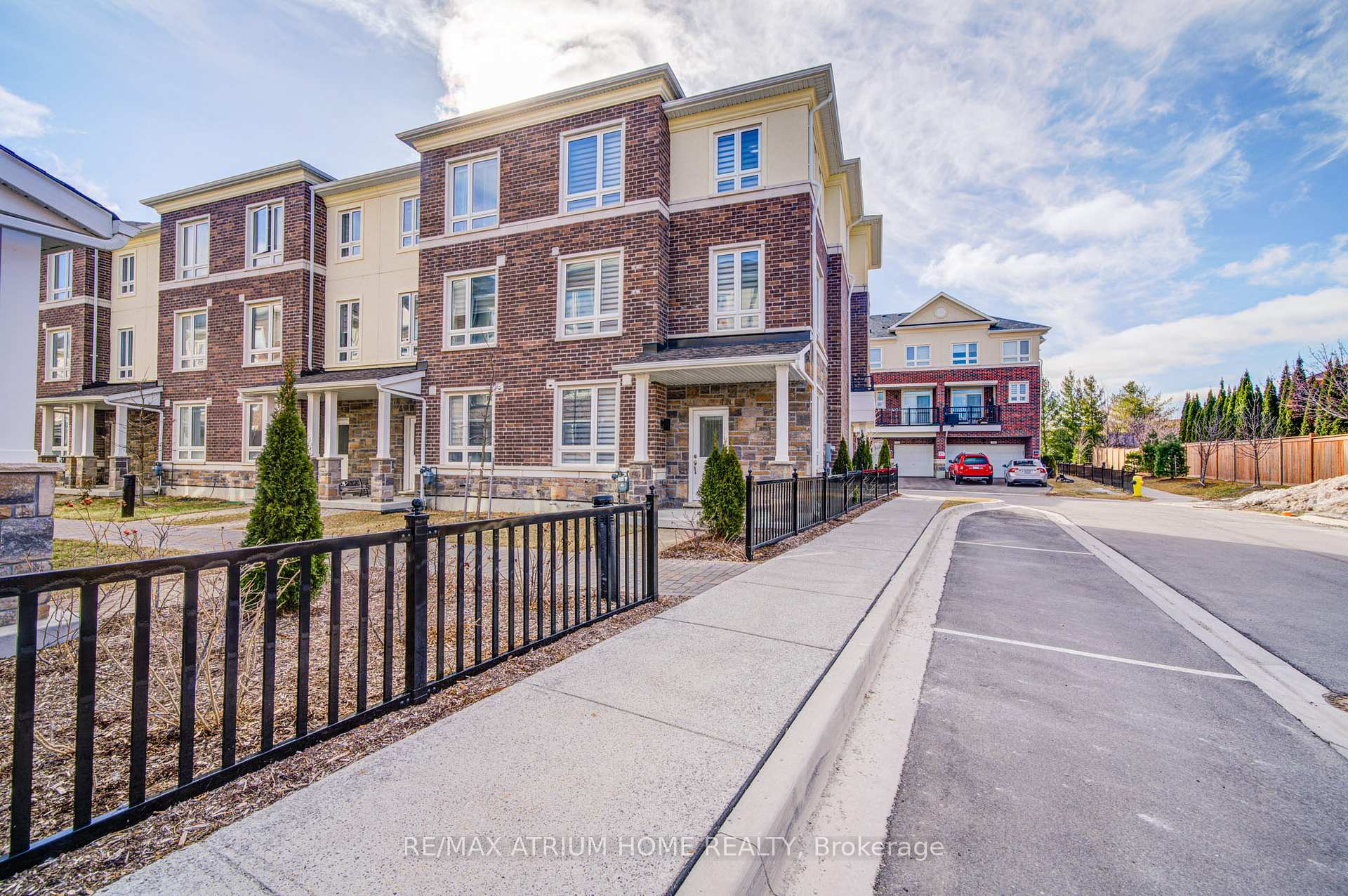 Photo 36 of 61 Imperial College Lane, Markham, Wismer — HOMEH