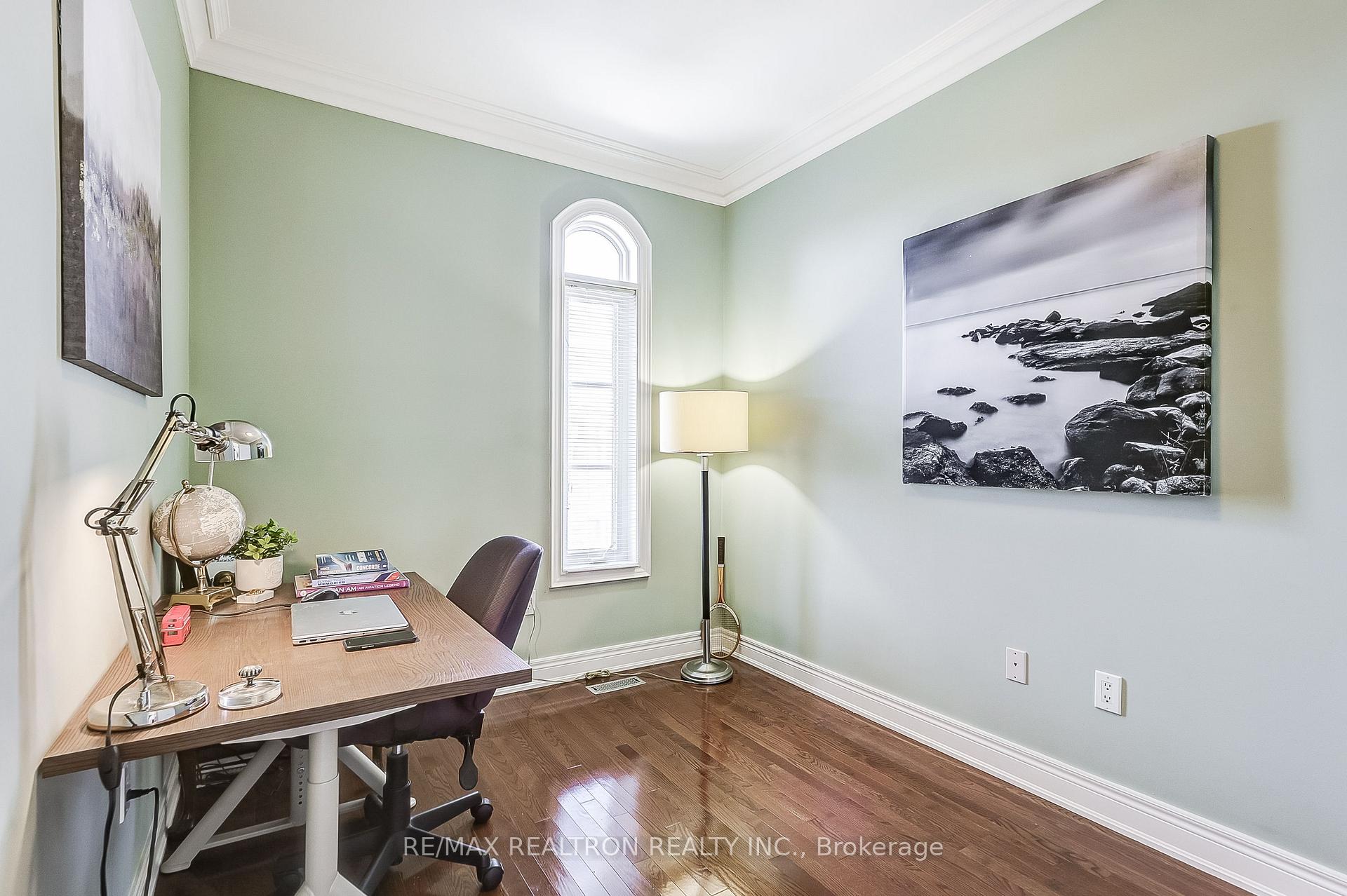 Photo 14 of 61 Golden Spruce Lane, Vaughan, Maple — HOMEH
