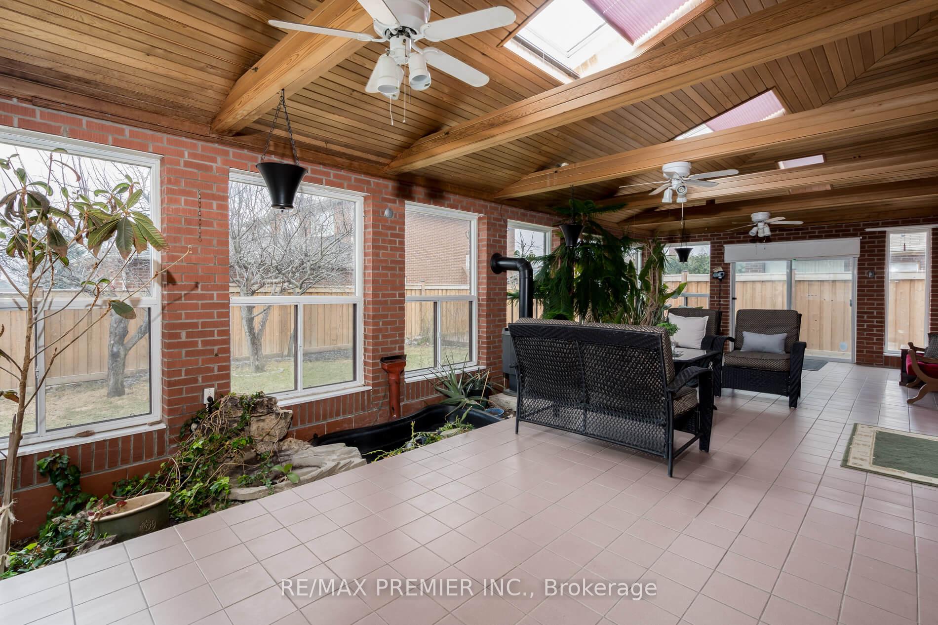Photo 15 of 67 Airdrie Drive, Vaughan, East Woodbridge — HOMEH