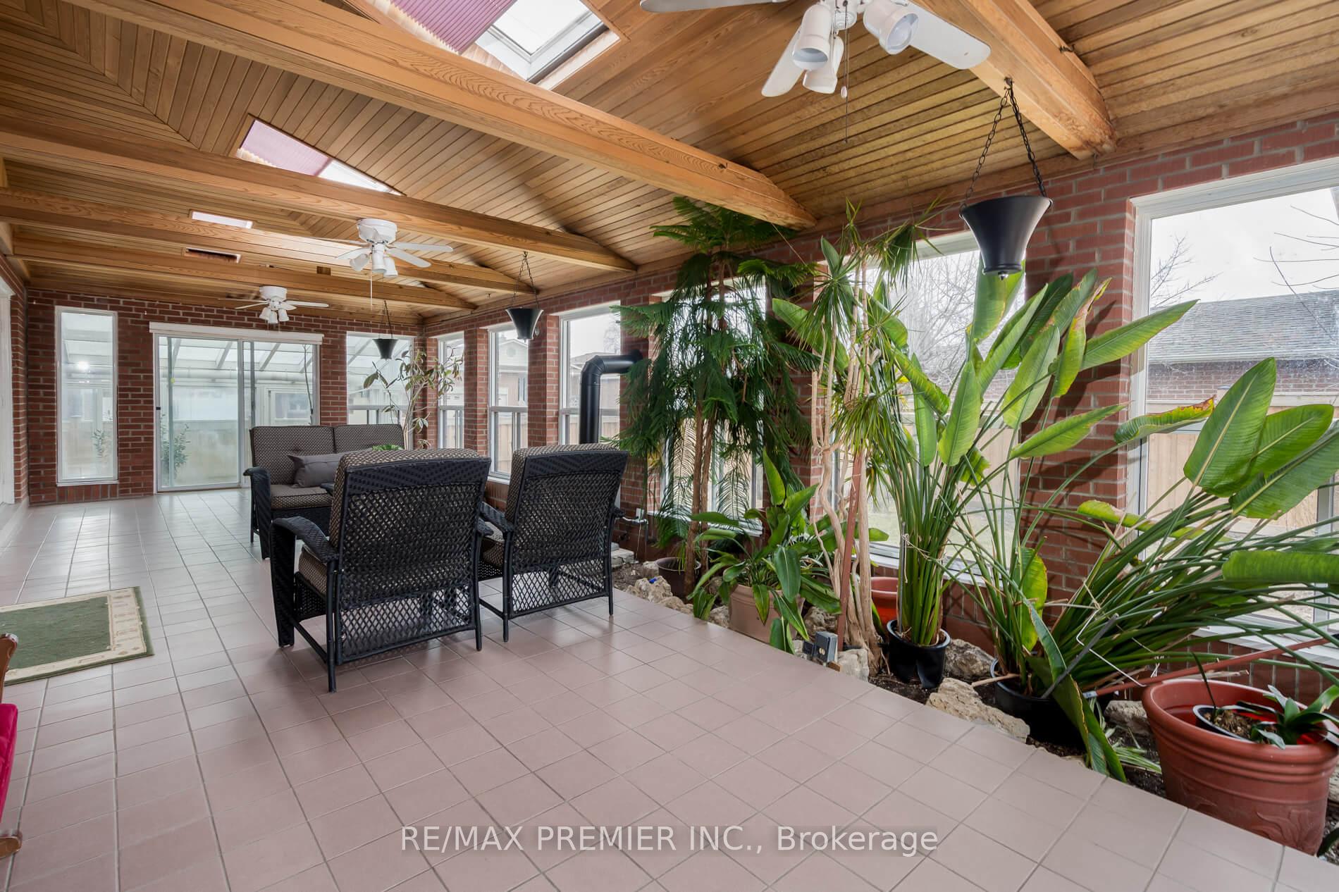 Photo 14 of 67 Airdrie Drive, Vaughan, East Woodbridge — HOMEH