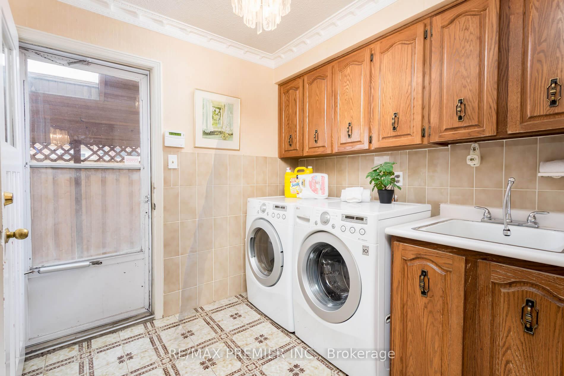Photo 16 of 67 Airdrie Drive, Vaughan, East Woodbridge — HOMEH
