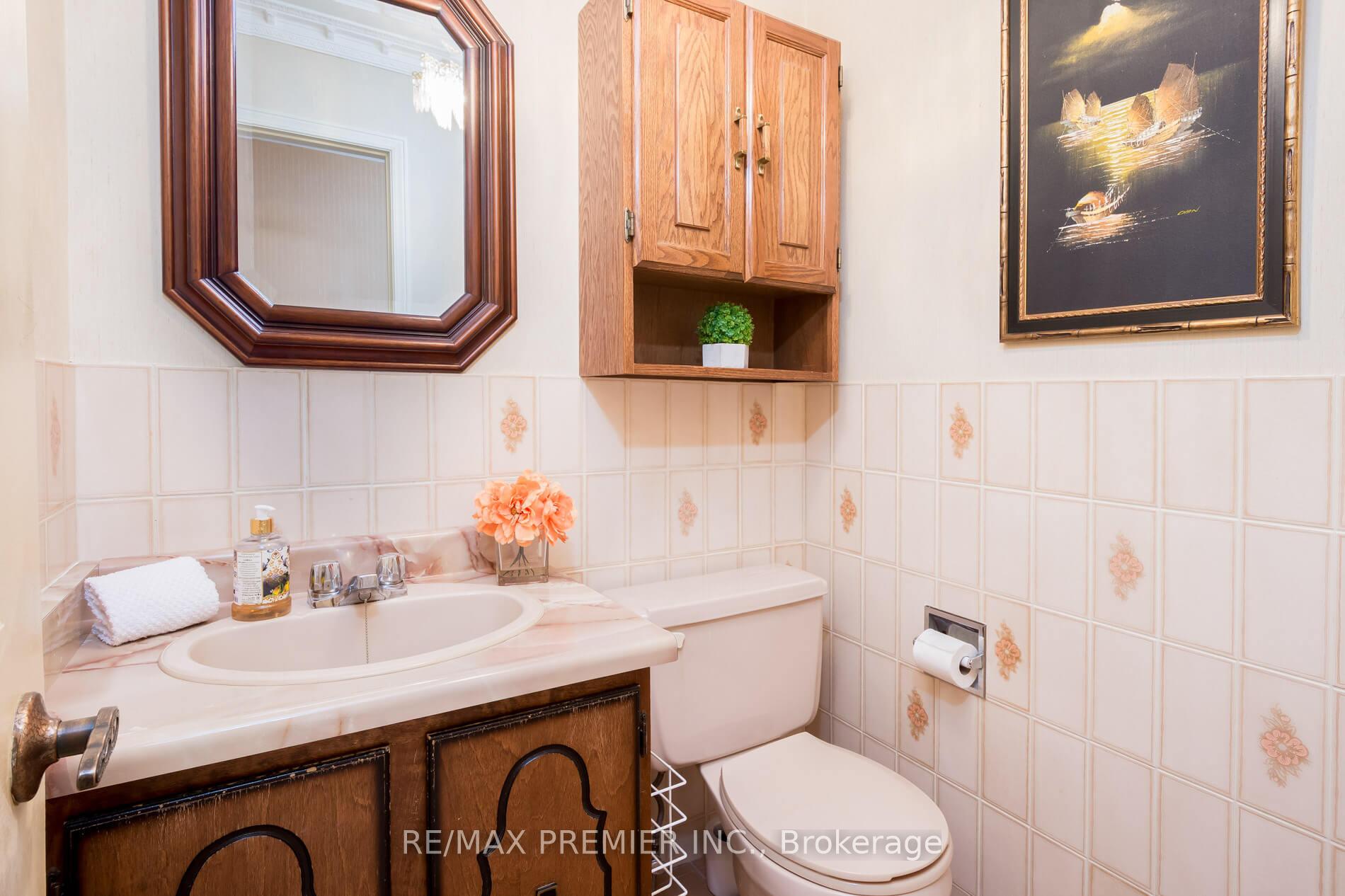 Photo 40 of 67 Airdrie Drive, Vaughan, East Woodbridge — HOMEH