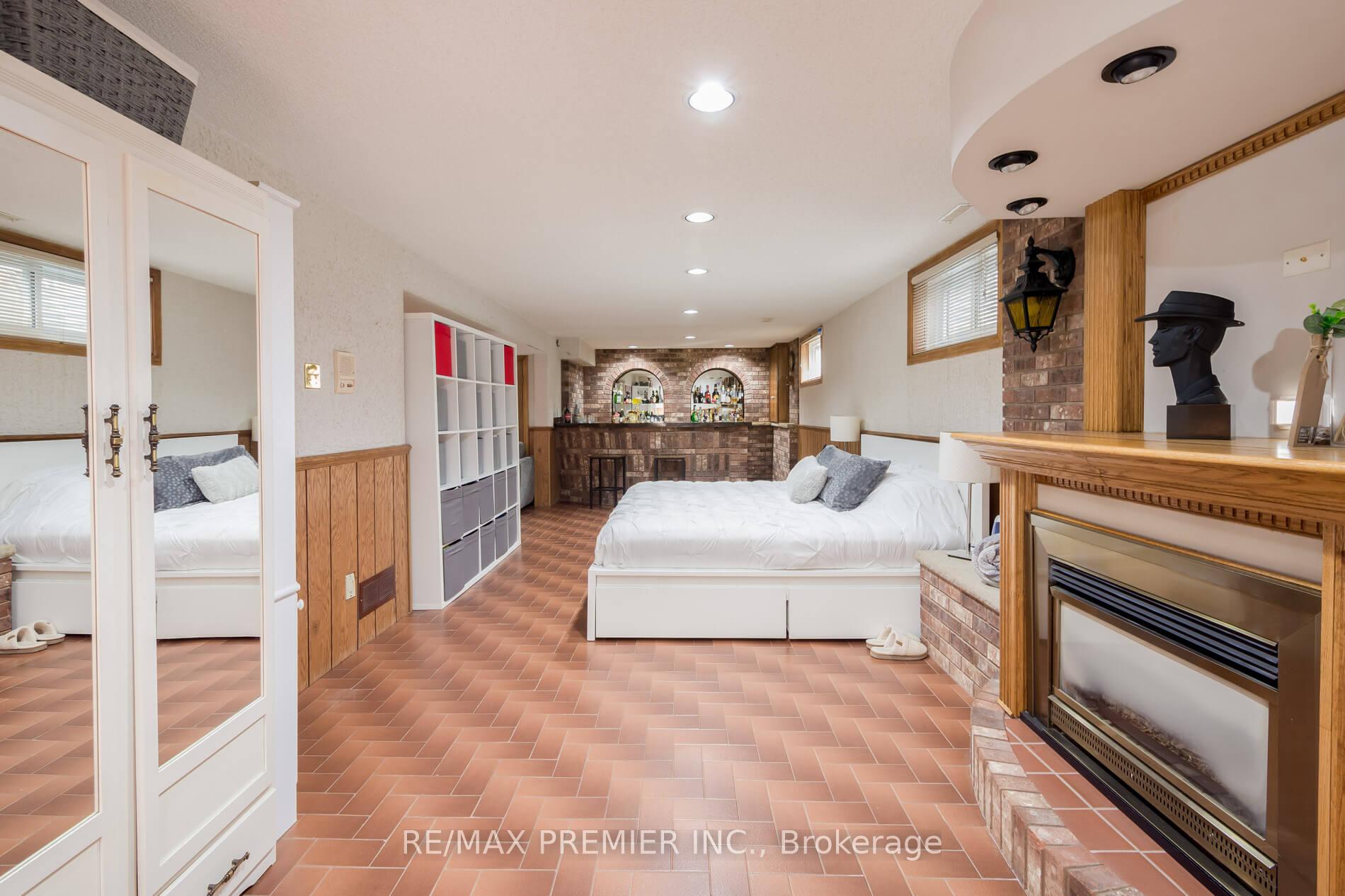 Photo 23 of 67 Airdrie Drive, Vaughan, East Woodbridge — HOMEH