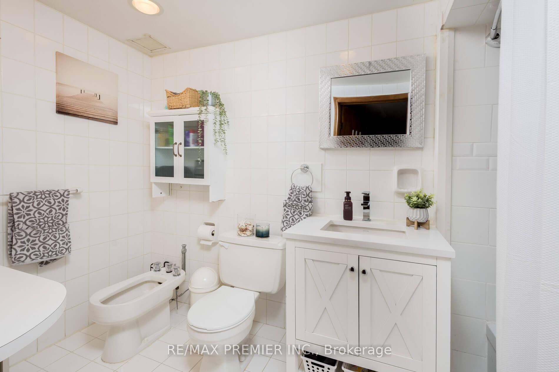 Photo 34 of 67 Airdrie Drive, Vaughan, East Woodbridge — HOMEH