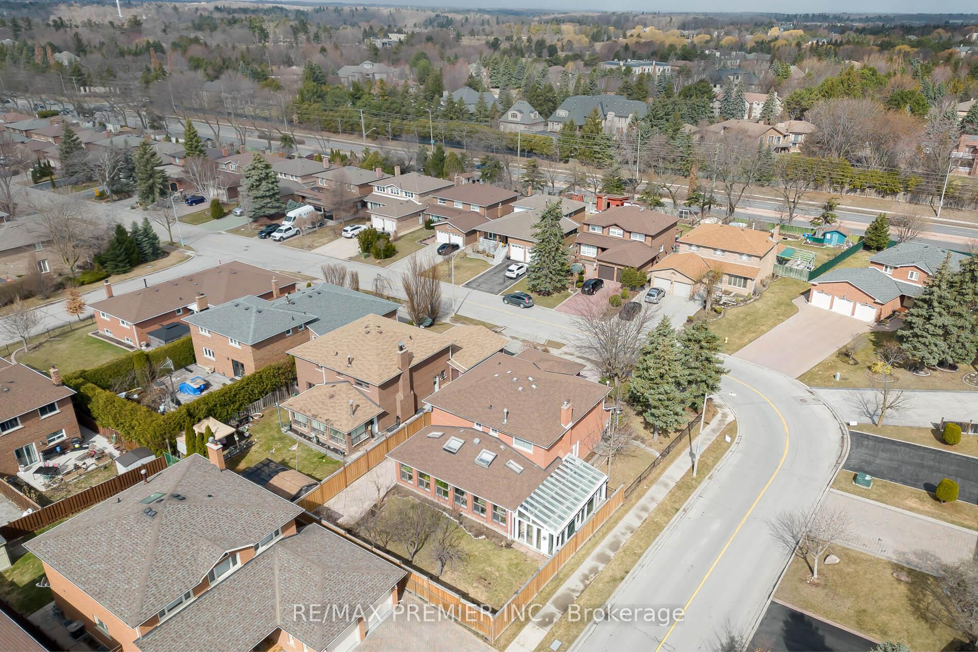 Photo 32 of 67 Airdrie Drive, Vaughan, East Woodbridge — HOMEH