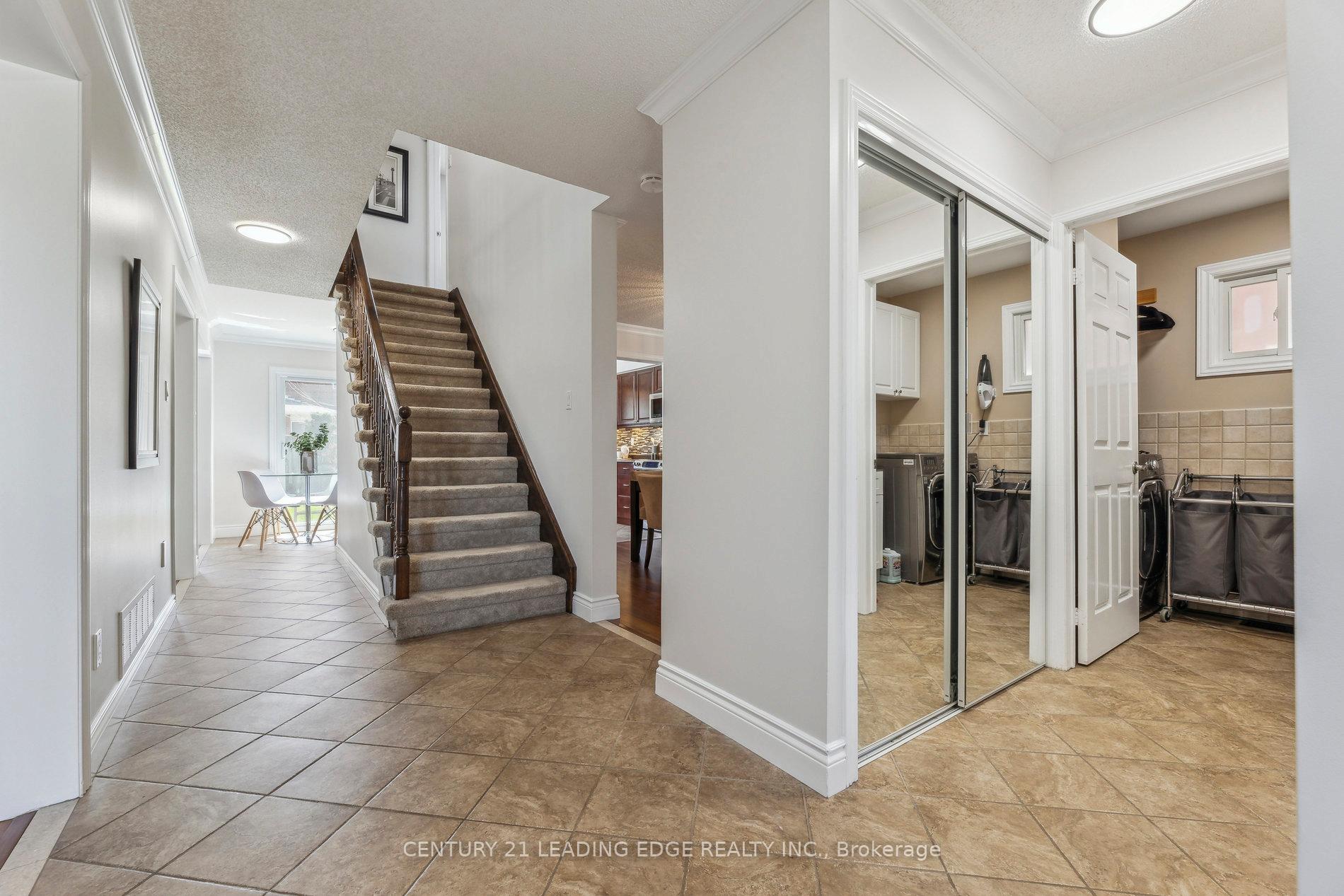 Photo 5 of 12 Turriff Crescent, Ajax, Central West — HOMEH
