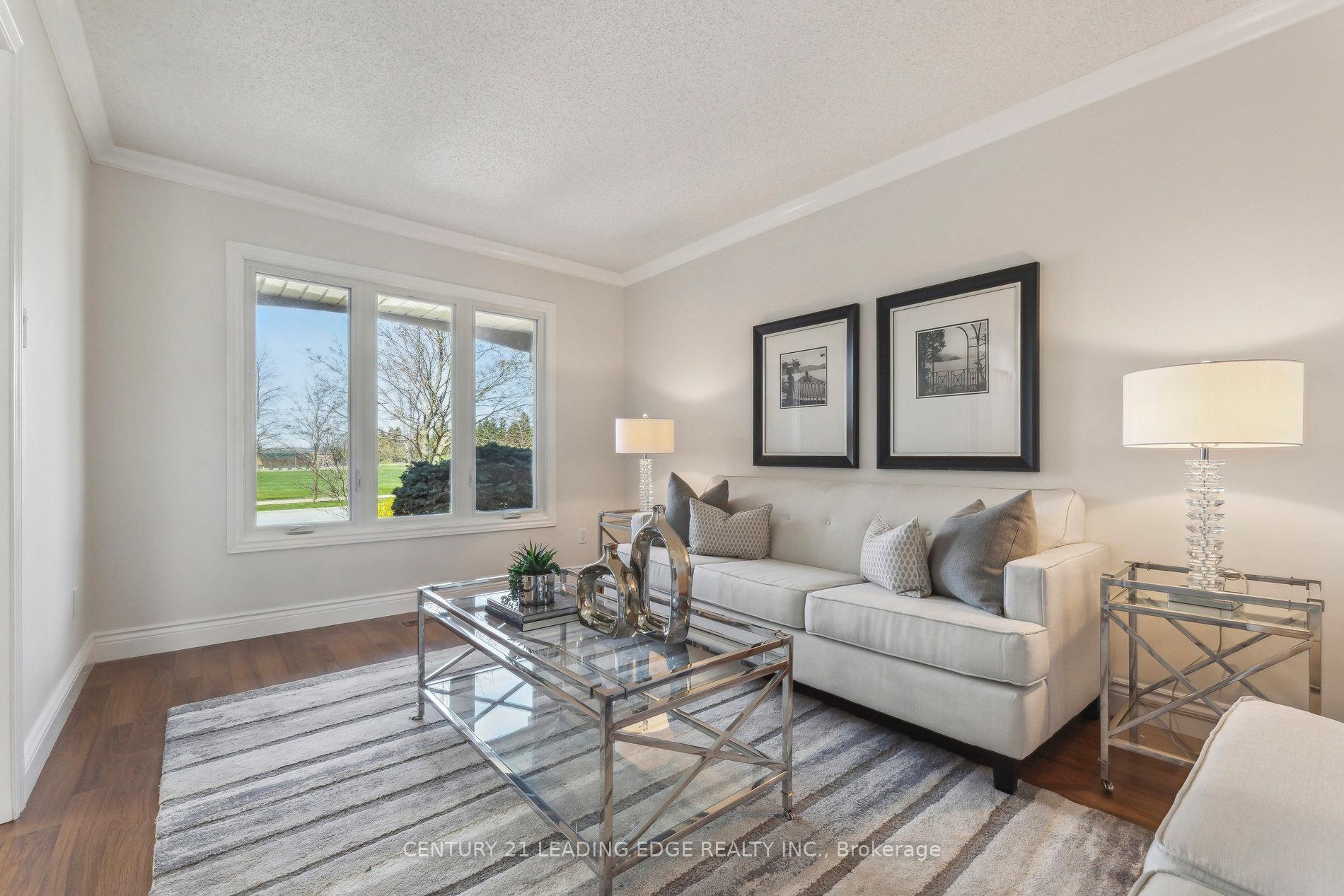 Photo 9 of 12 Turriff Crescent, Ajax, Central West — HOMEH