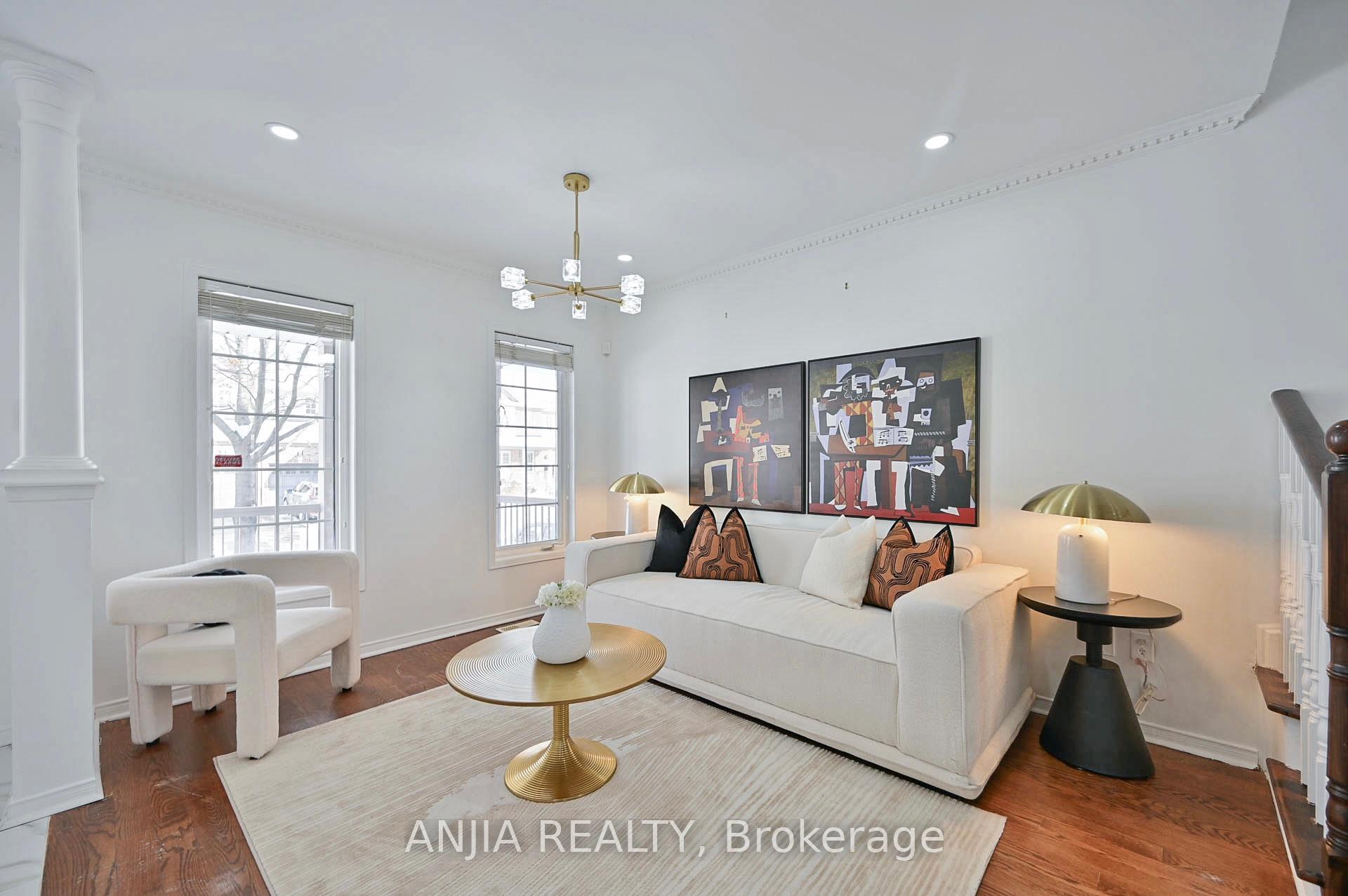 Photo 3 of 8 Stotts Crescent, Markham, Wismer — HOMEH