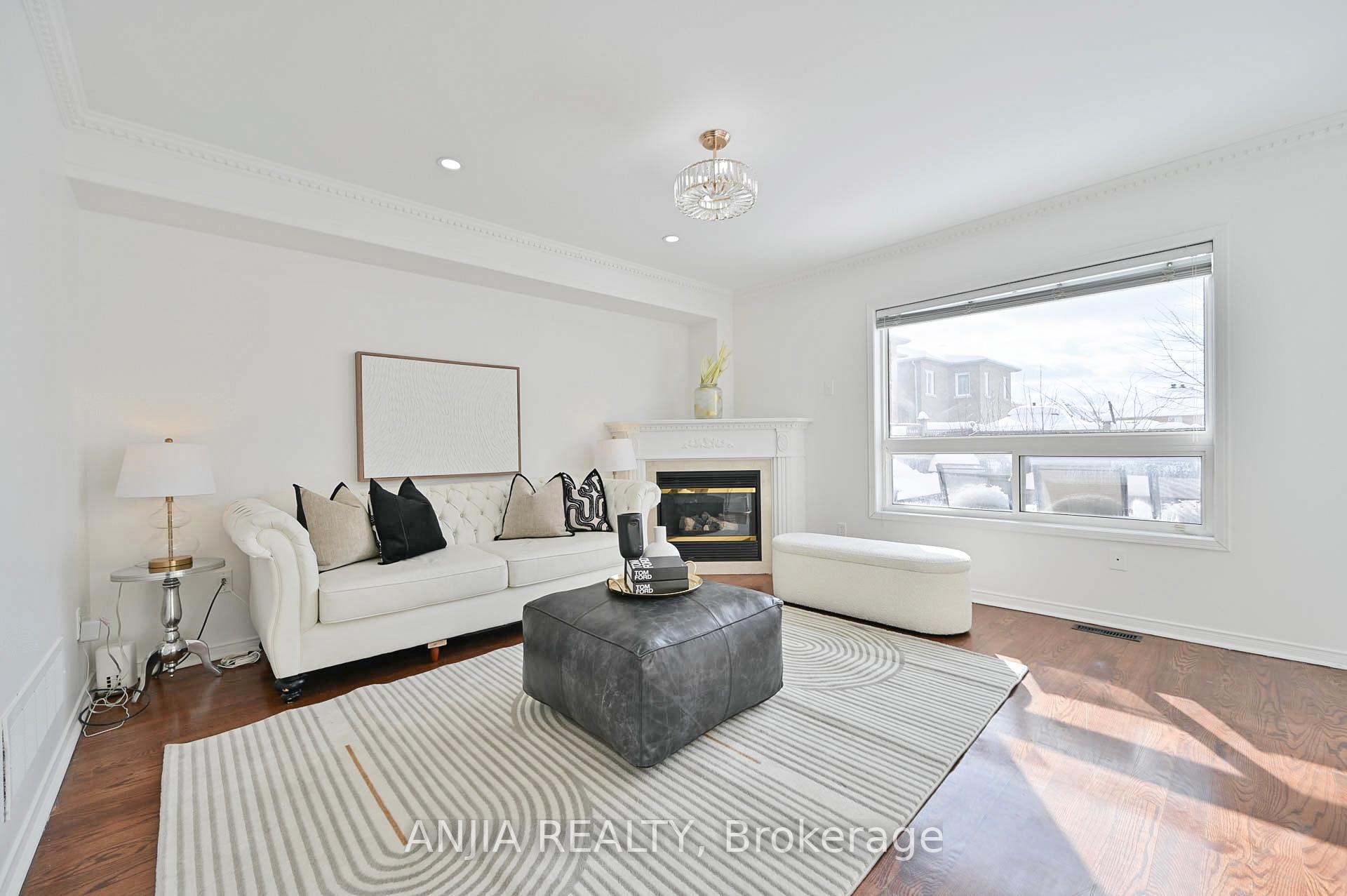 Photo 14 of 8 Stotts Crescent, Markham, Wismer — HOMEH