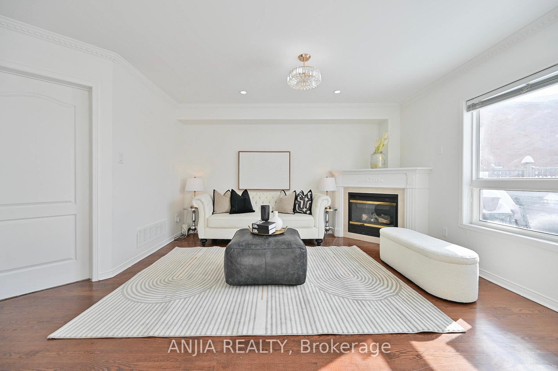 Photo 6 of 8 Stotts Crescent, Markham, Wismer — HOMEH