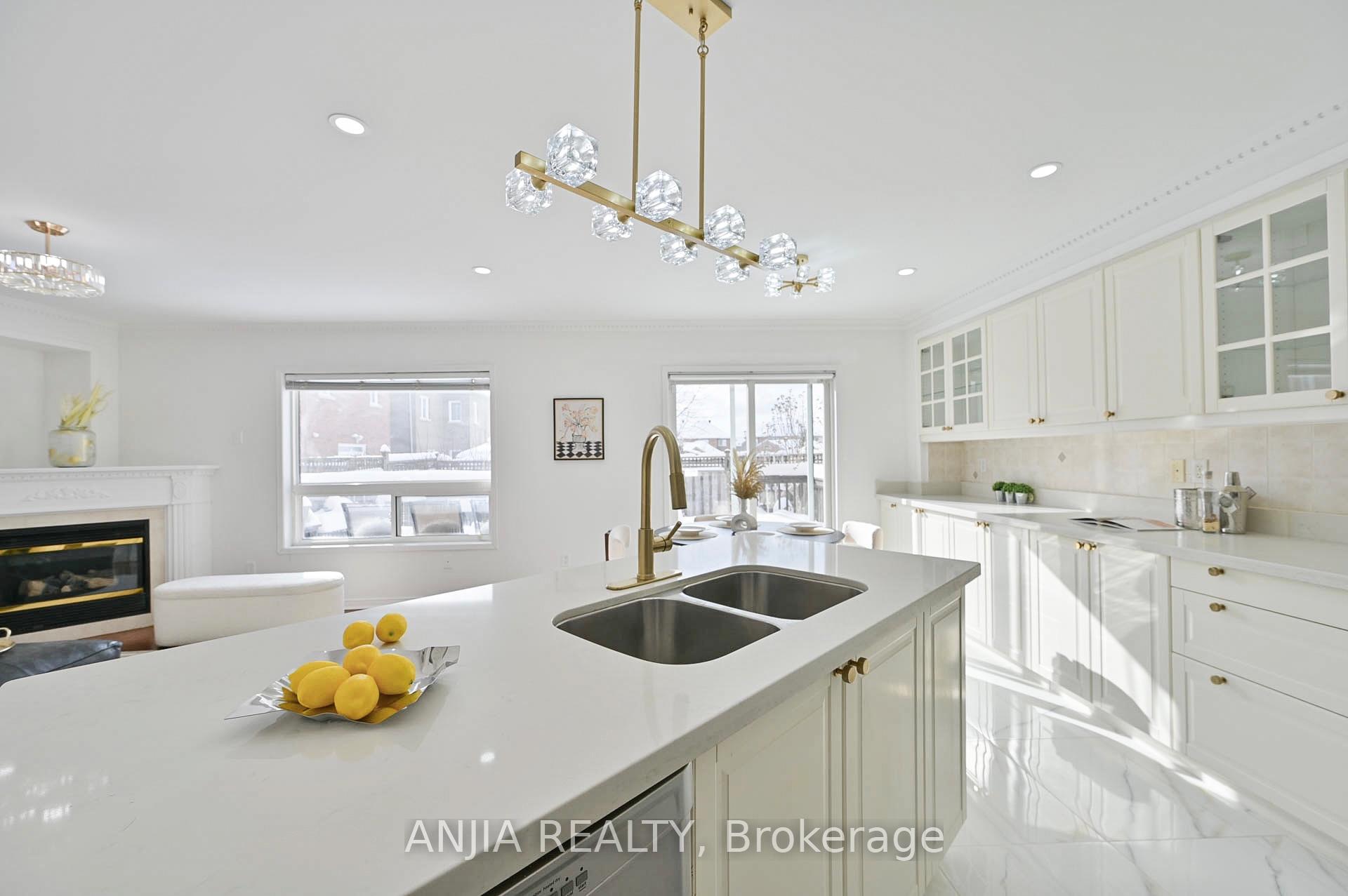 Photo 17 of 8 Stotts Crescent, Markham, Wismer — HOMEH