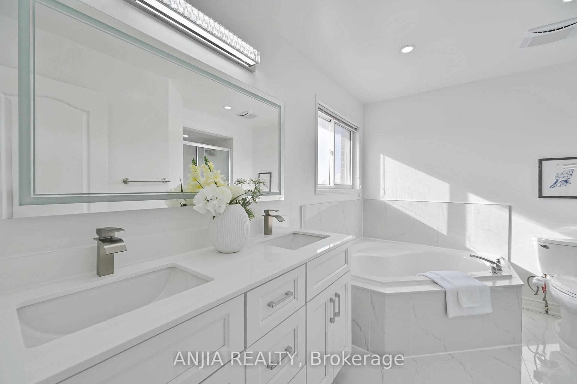 Photo 23 of 8 Stotts Crescent, Markham, Wismer — HOMEH
