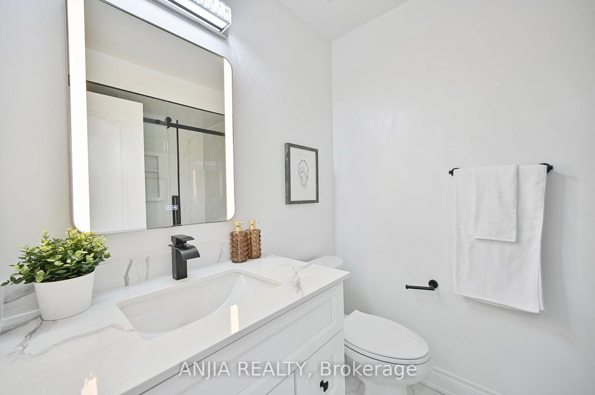 Photo 34 of 8 Stotts Crescent, Markham, Wismer — HOMEH