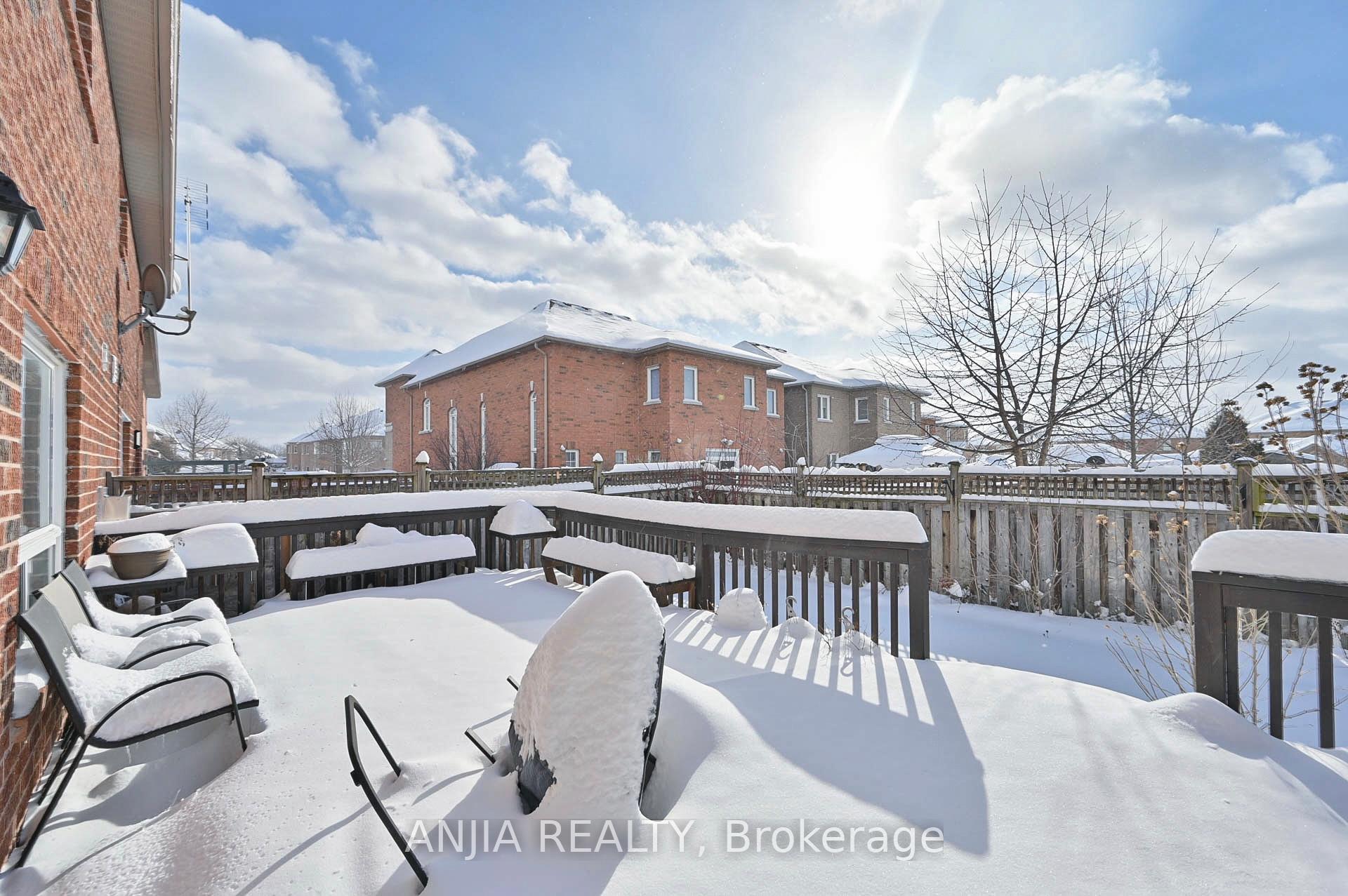 Photo 35 of 8 Stotts Crescent, Markham, Wismer — HOMEH