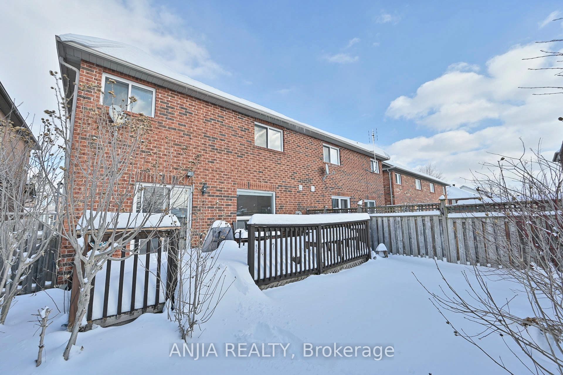 Photo 37 of 8 Stotts Crescent, Markham, Wismer — HOMEH
