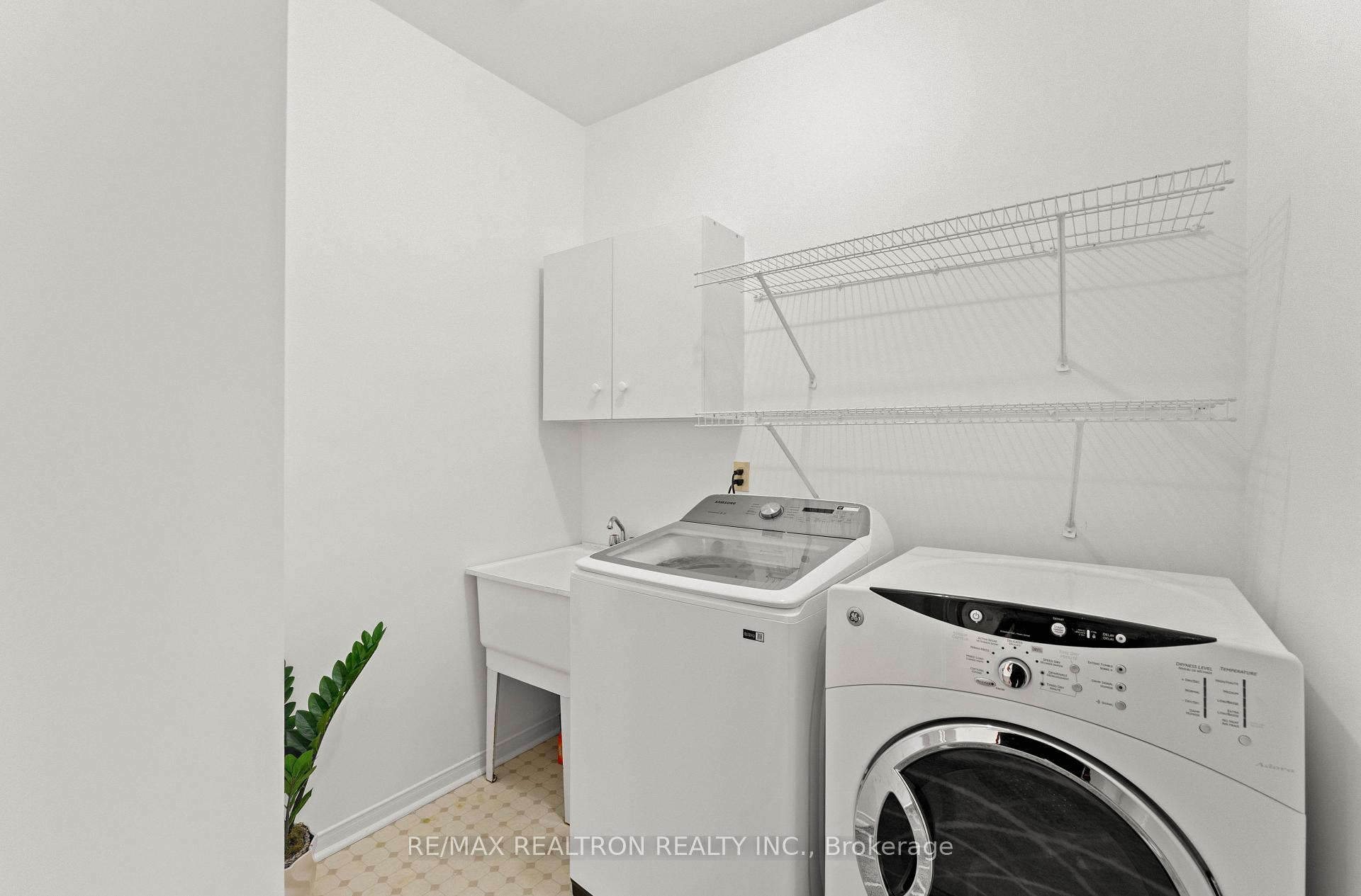 Photo 29 of 11 Cantertrot Court, Vaughan, Brownridge — HOMEH