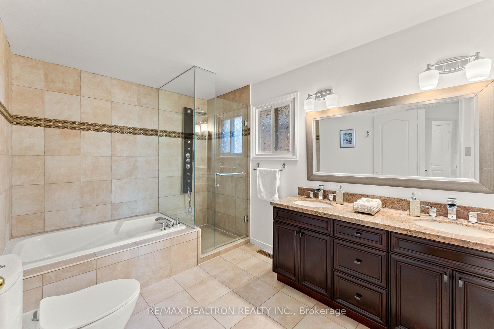 Photo 41 of 11 Cantertrot Court, Vaughan, Brownridge — HOMEH